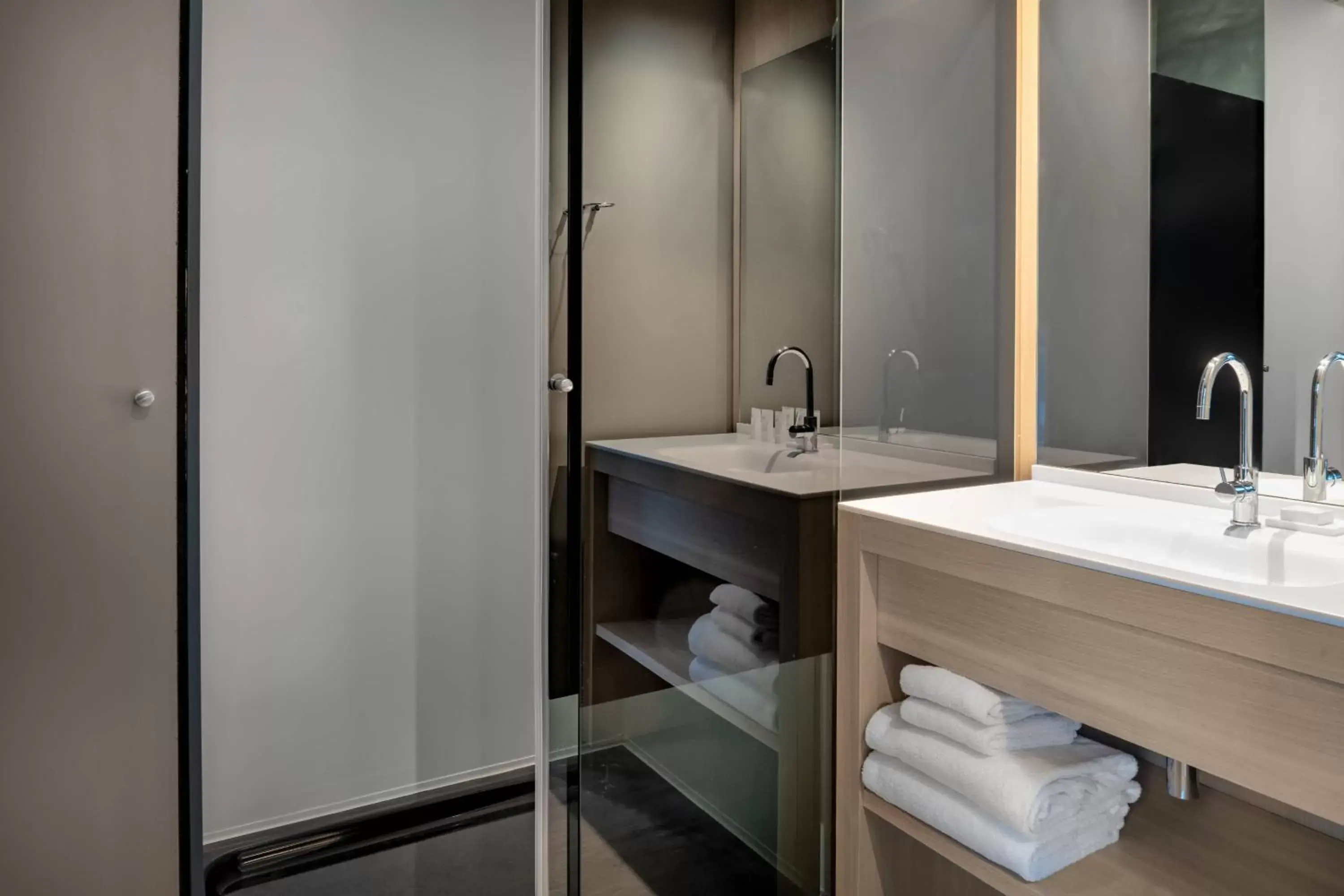 Bathroom in AC Hotel Sants by Marriott