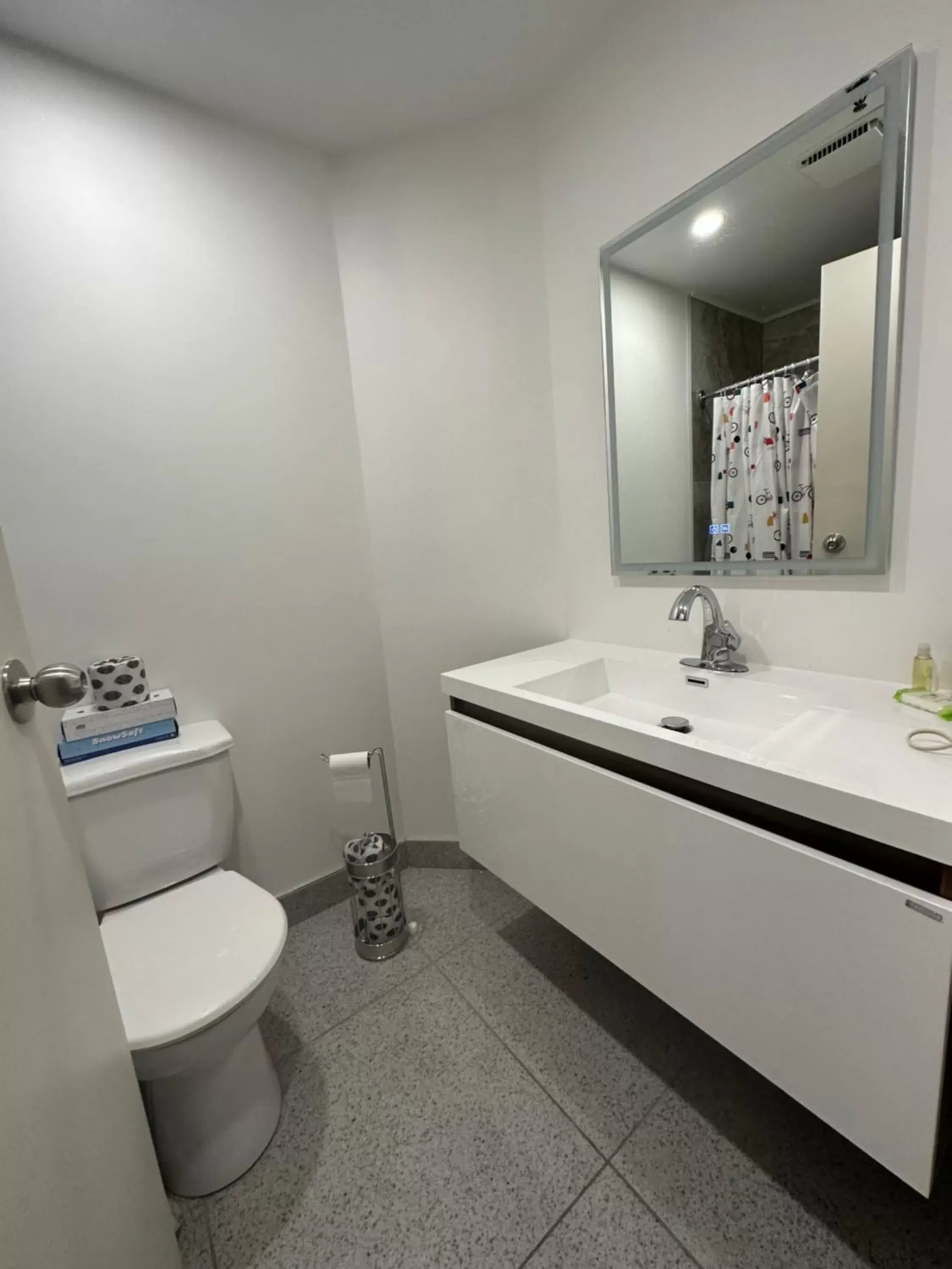 Toilet, Bathroom in Condos Vacances MSA HOTEL