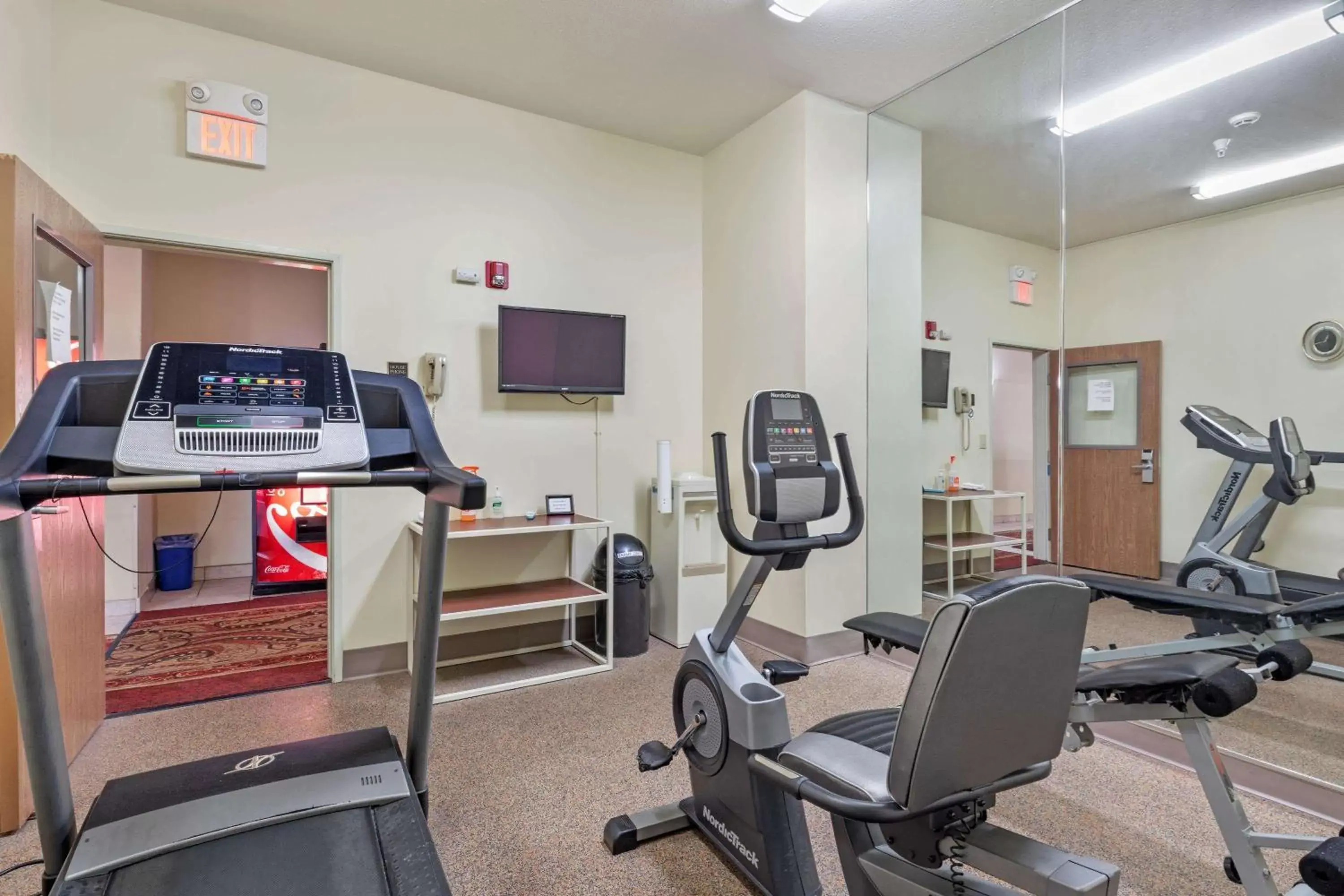 Spa and wellness centre/facilities, Fitness Center/Facilities in Best Western Clearlake Plaza