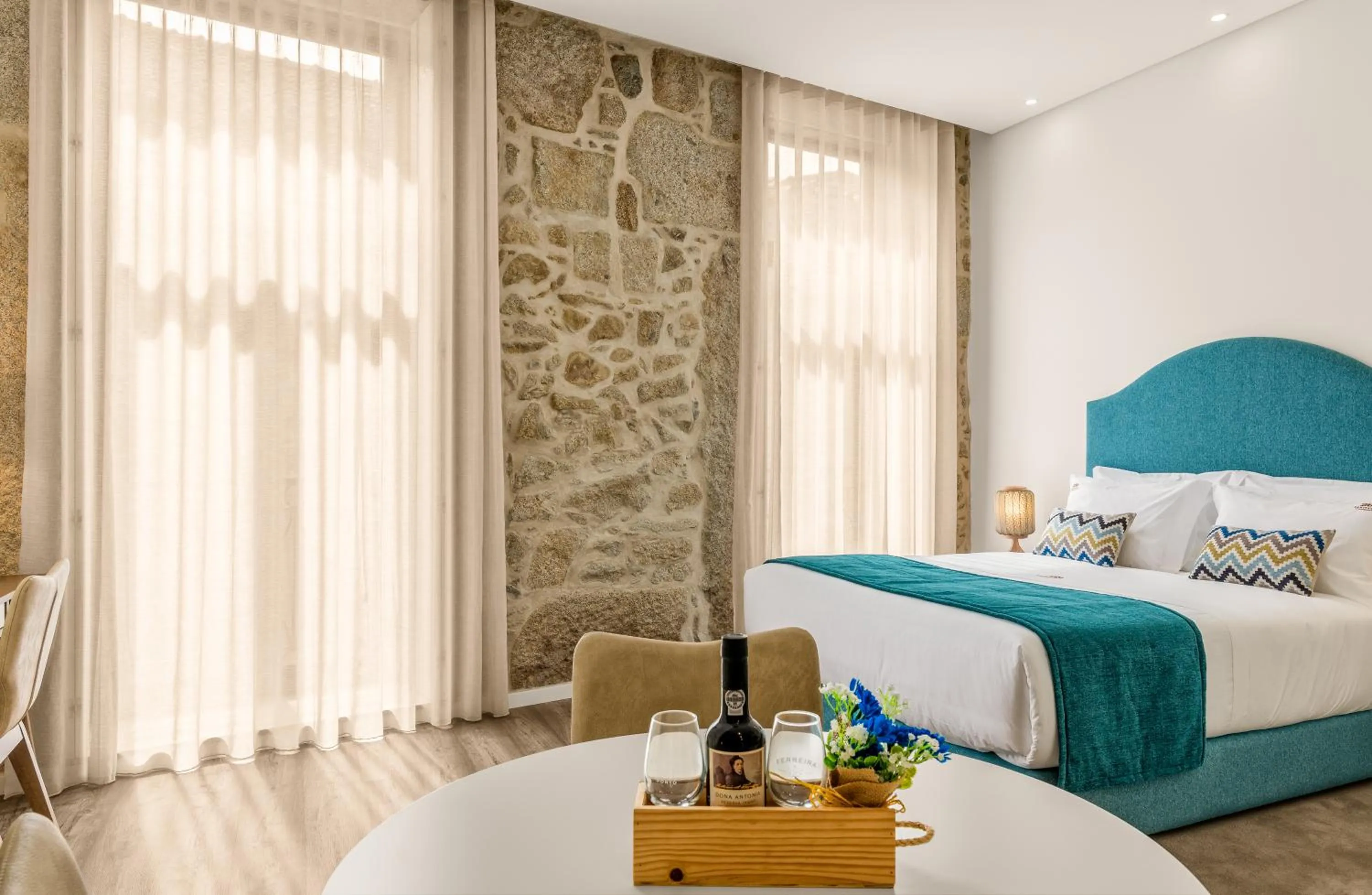 Bed in 296 Heritage Apartments