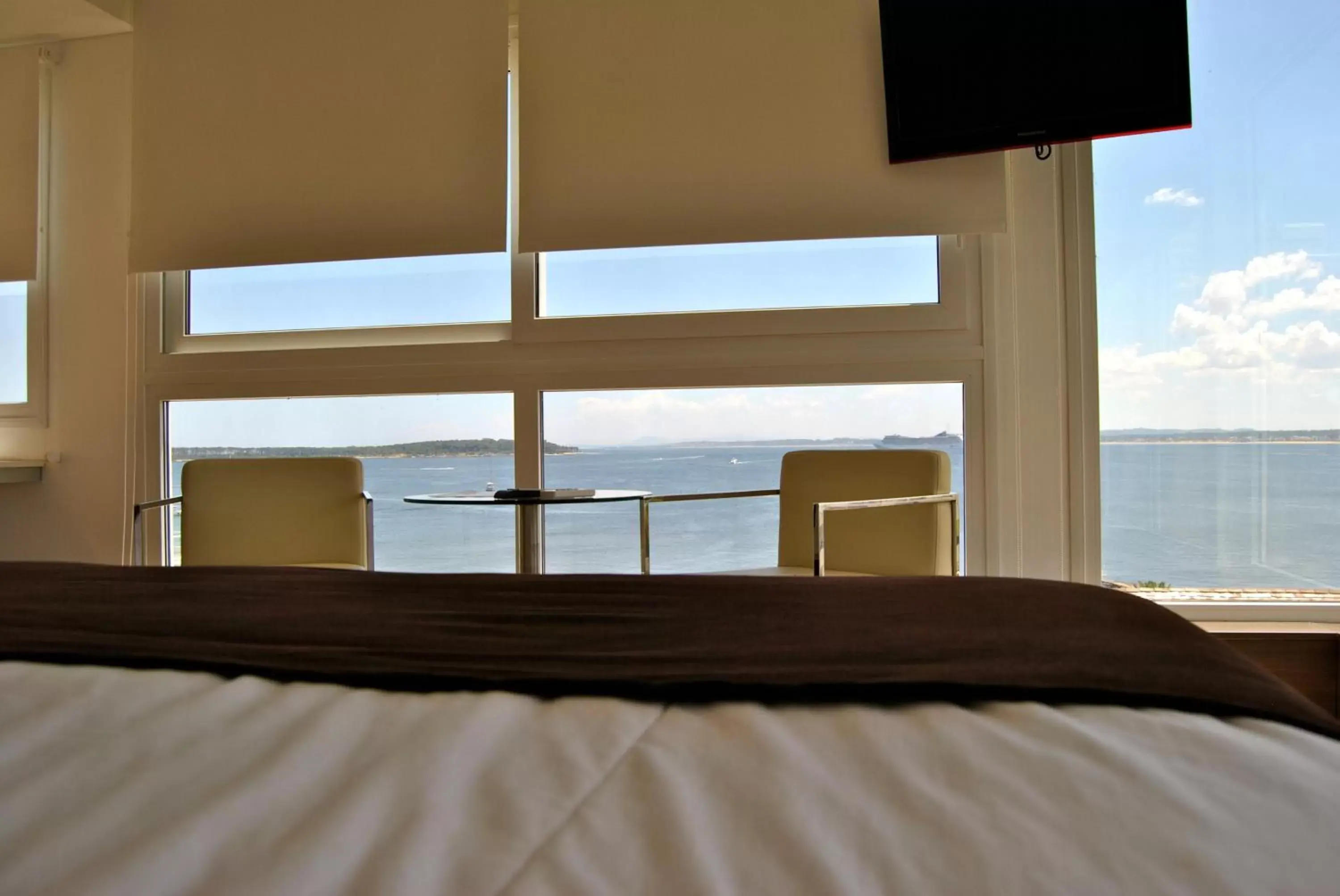 View (from property/room), Bed in Hotel Castilla View (from property/room), Bed in Hotel Castilla