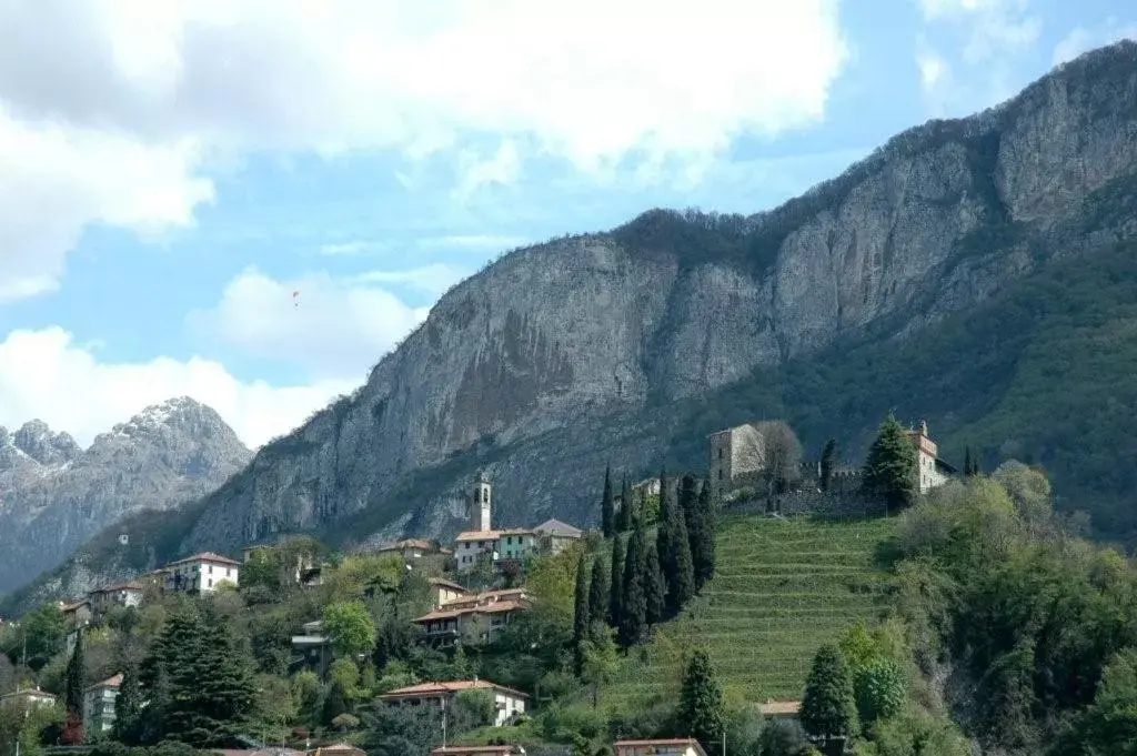 Landmark view, Mountain View in Hotel Locanda Mel