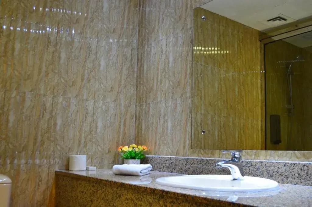 Bathroom in Orchid Hotel