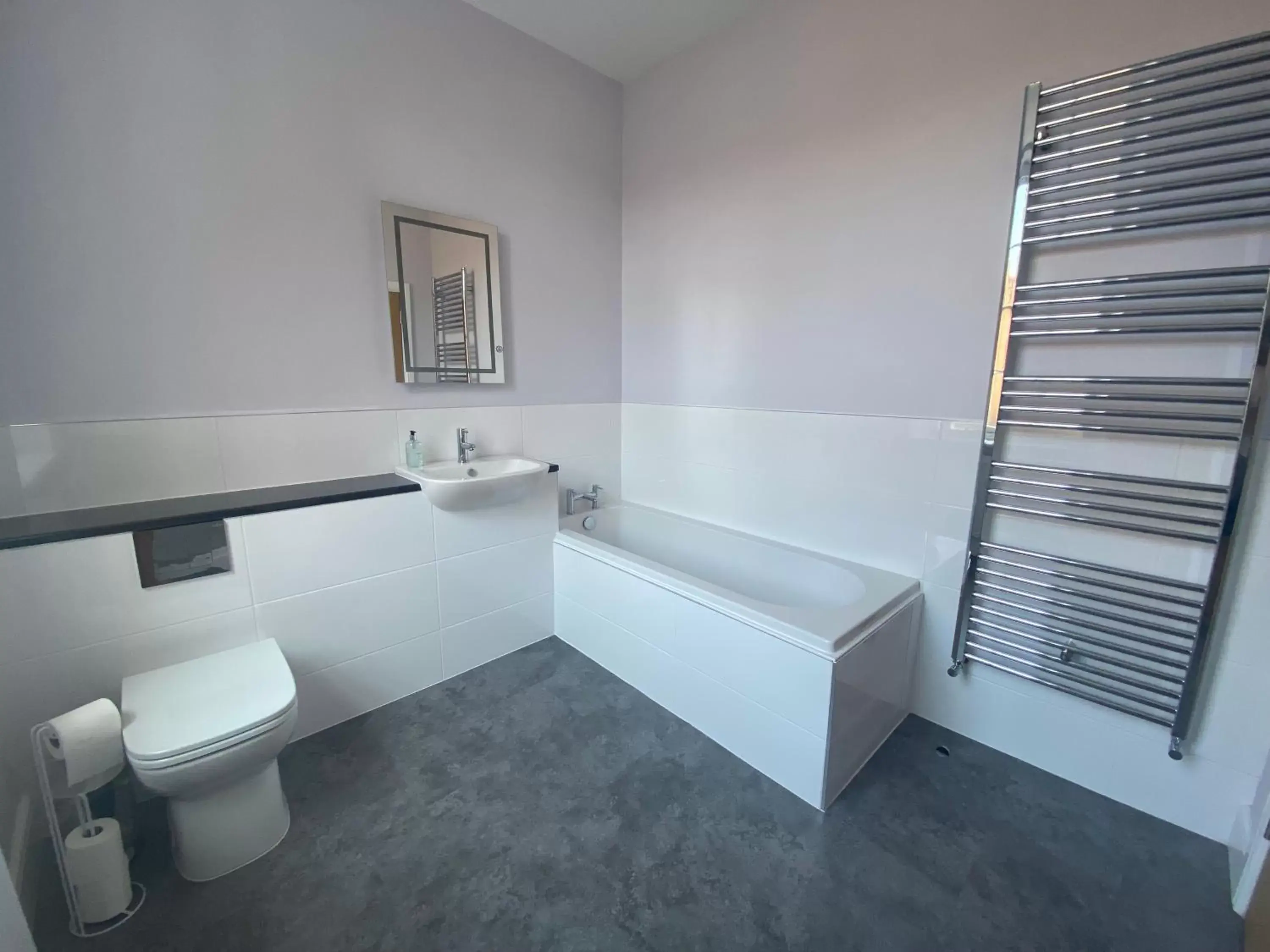 Bedroom, Bathroom in Red Barns Bed & Breakfast