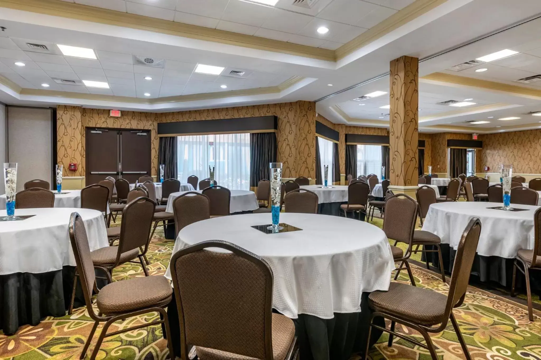 Banquet/Function facilities, Restaurant/Places to Eat in Holiday Inn Resort Orlando - Lake Buena Vista, an IHG Hotel