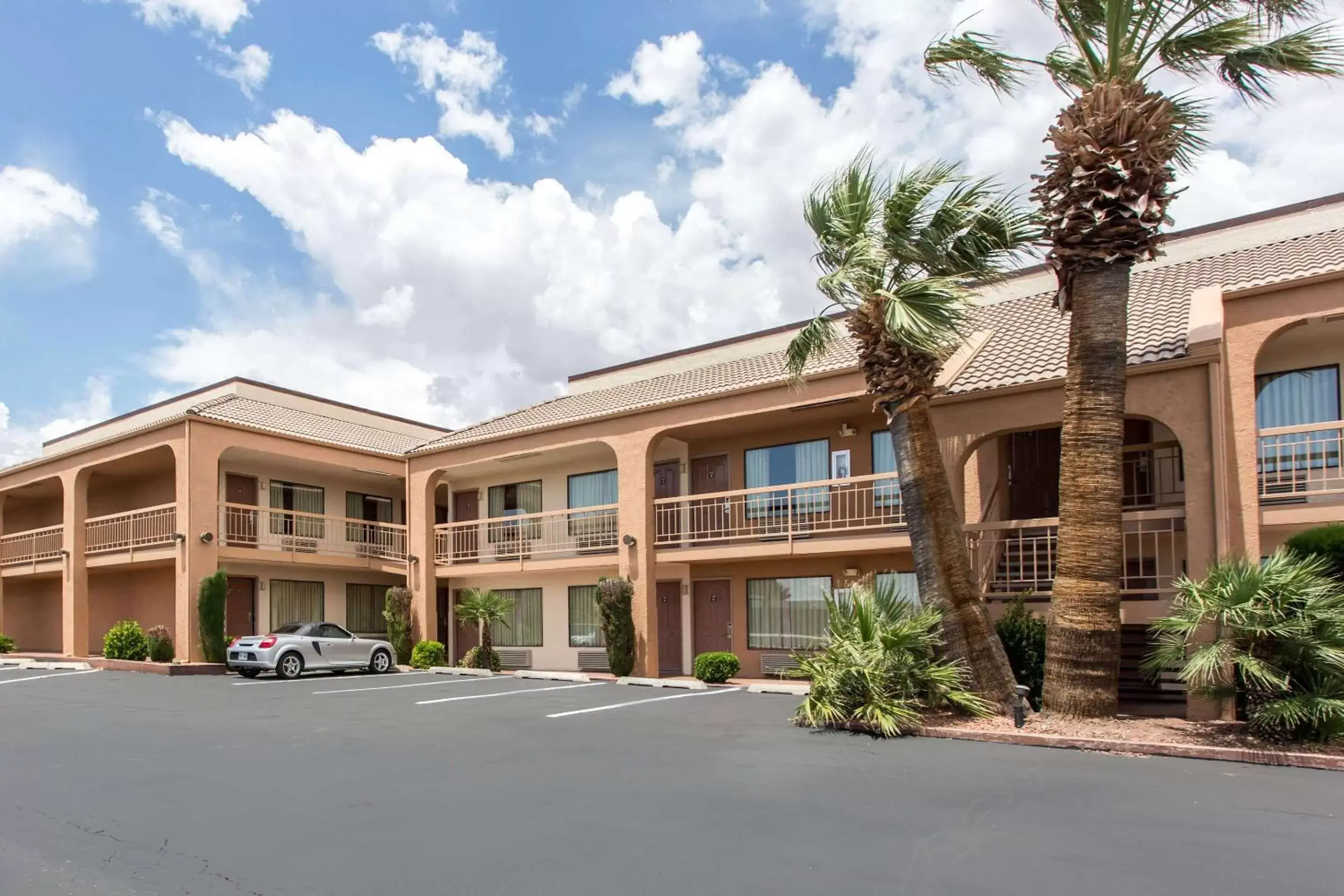 Property Building in Quality Inn Saint George South Bluff