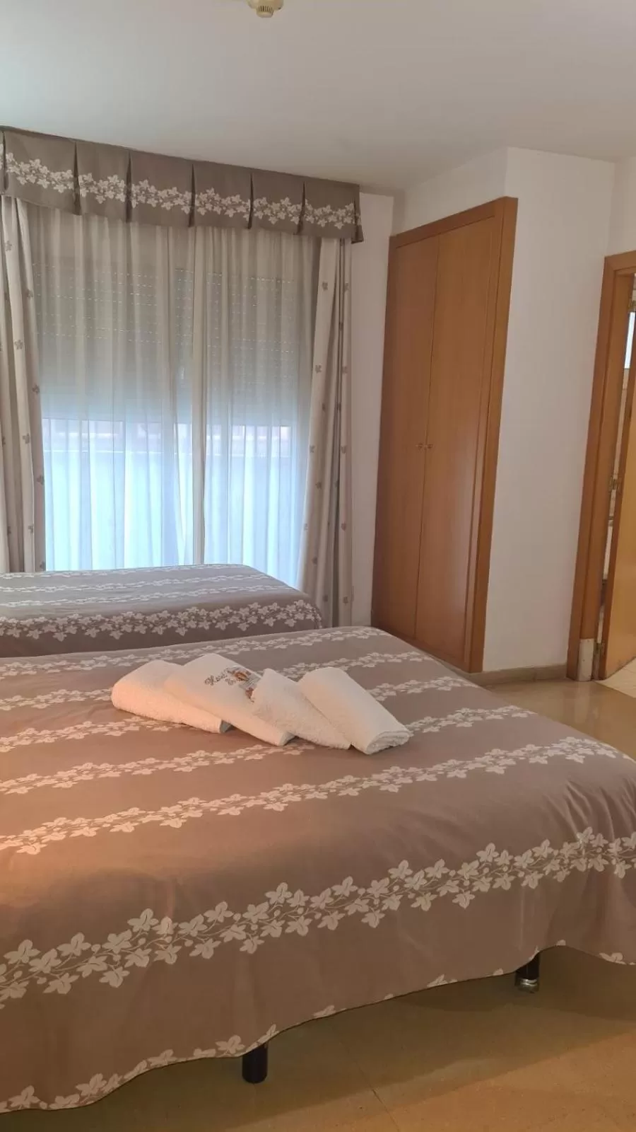 Photo of the whole room, Bed in Hotel Cosmos Tarragona