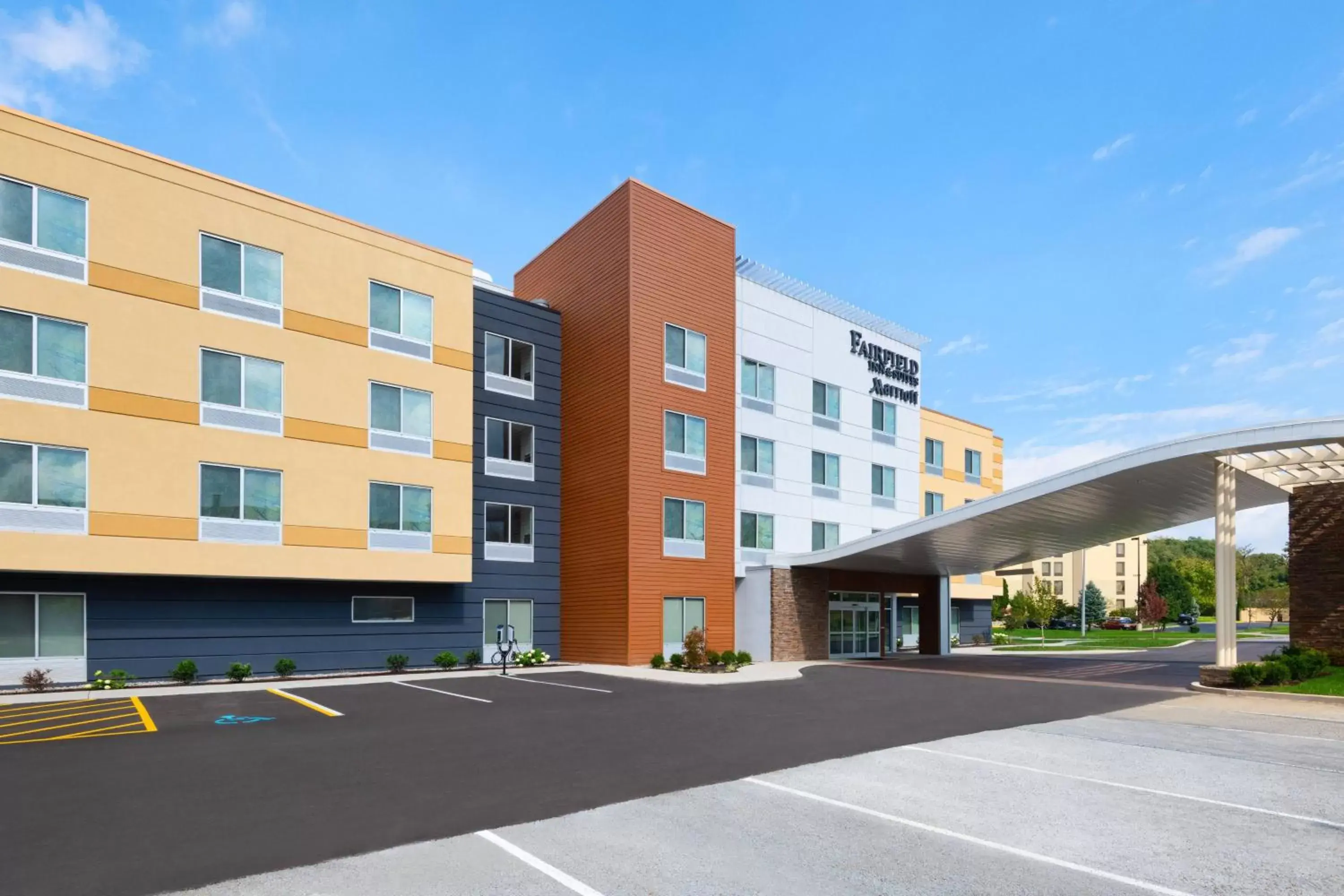 Property Building in Fairfield Inn & Suites by Marriott Lexington East/I-75