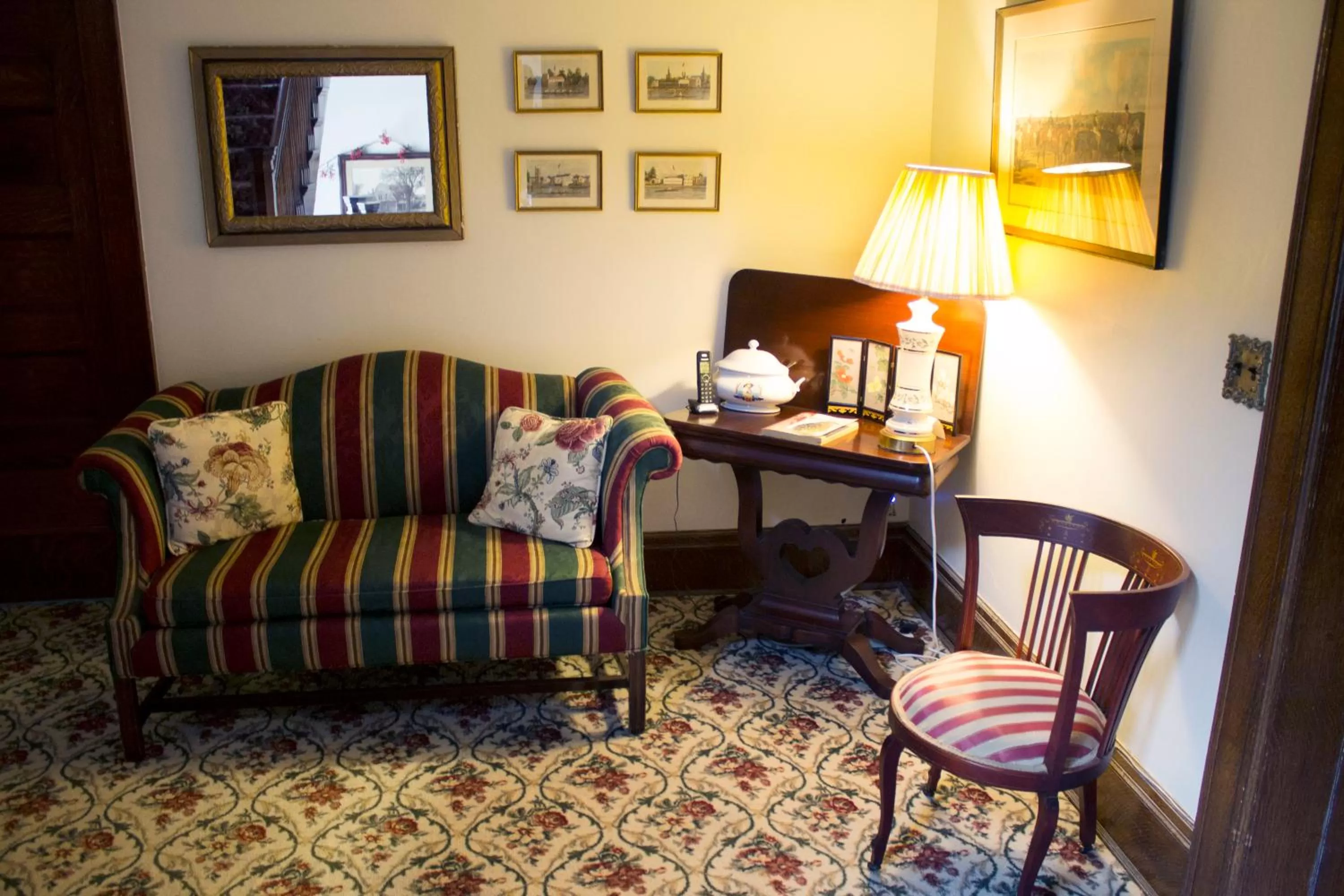 Decorative detail, Lounge/Bar in Saravilla Bed & Breakfast