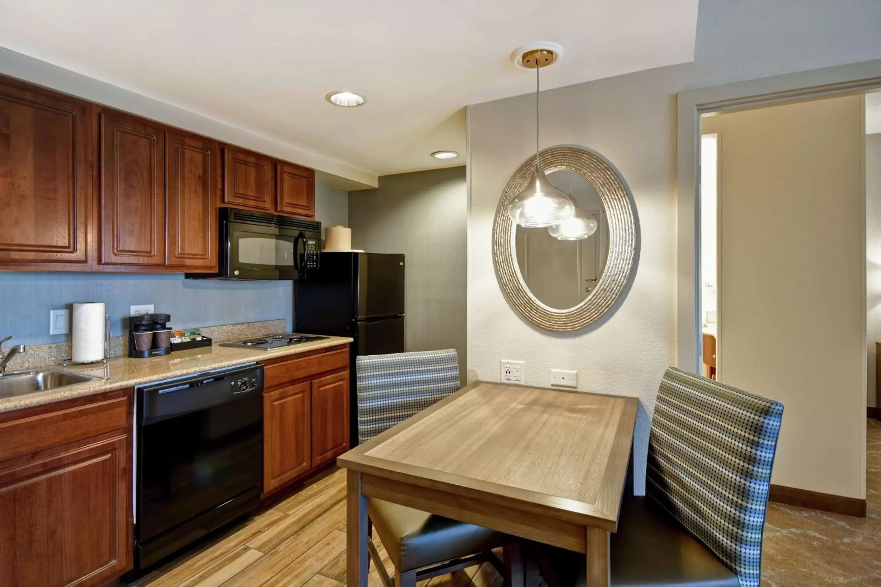 Kitchen or kitchenette, Kitchen/Kitchenette in Homewood Suites by Hilton Dover