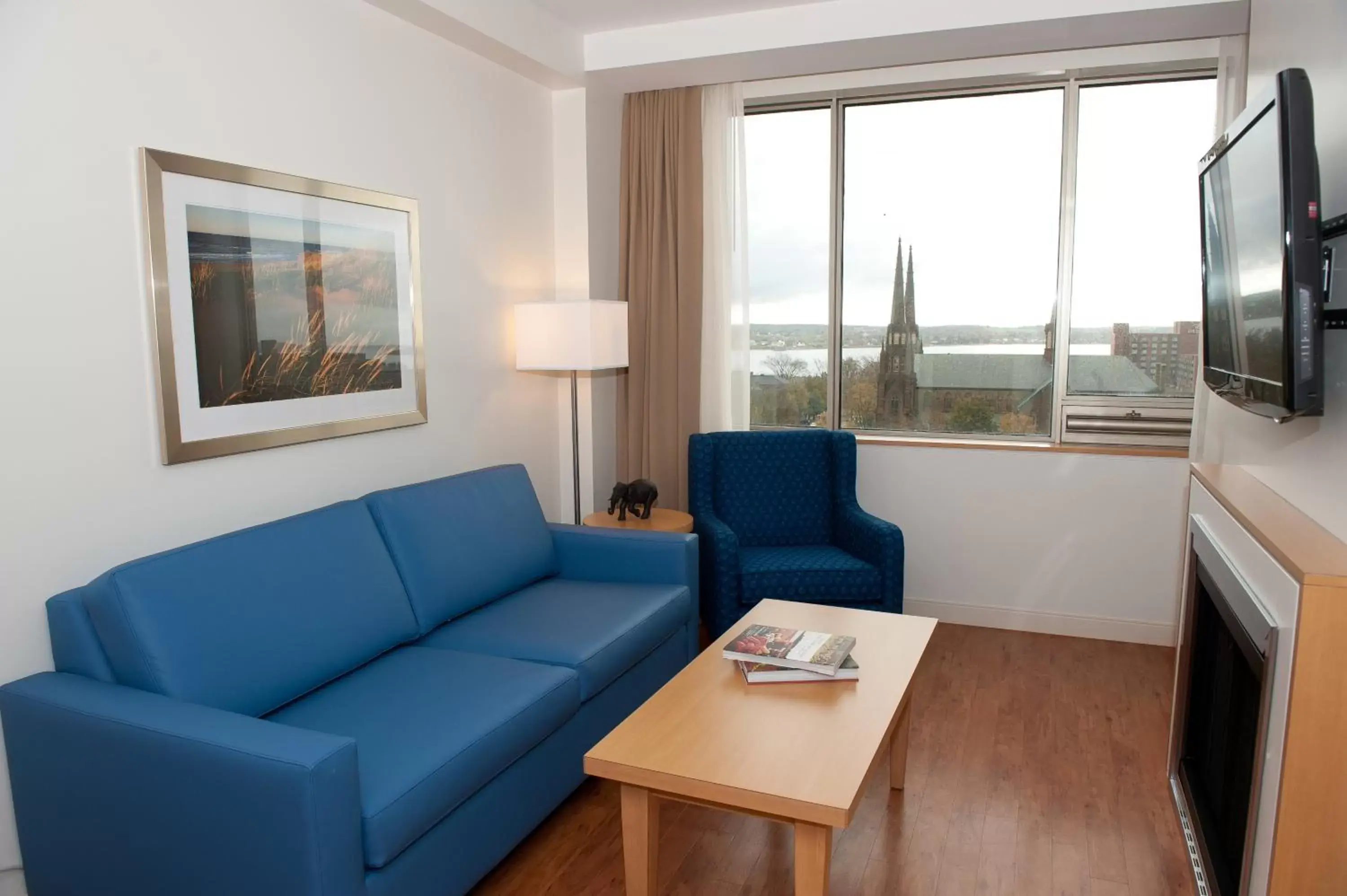 Bed in The Holman Grand Hotel Bed in The Holman Grand Hotel