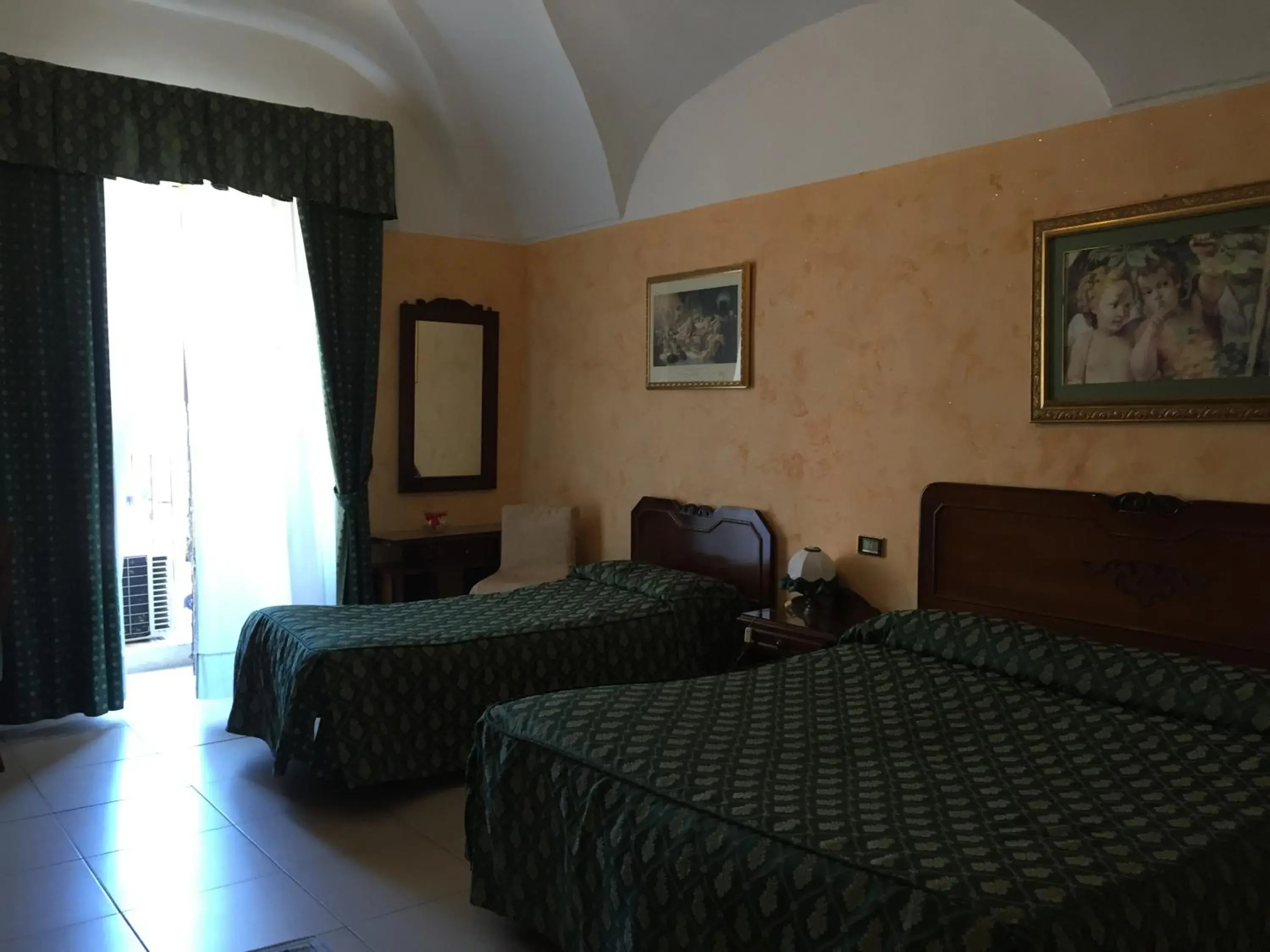 Photo of the whole room, Bed in Hotel Centrale Europa