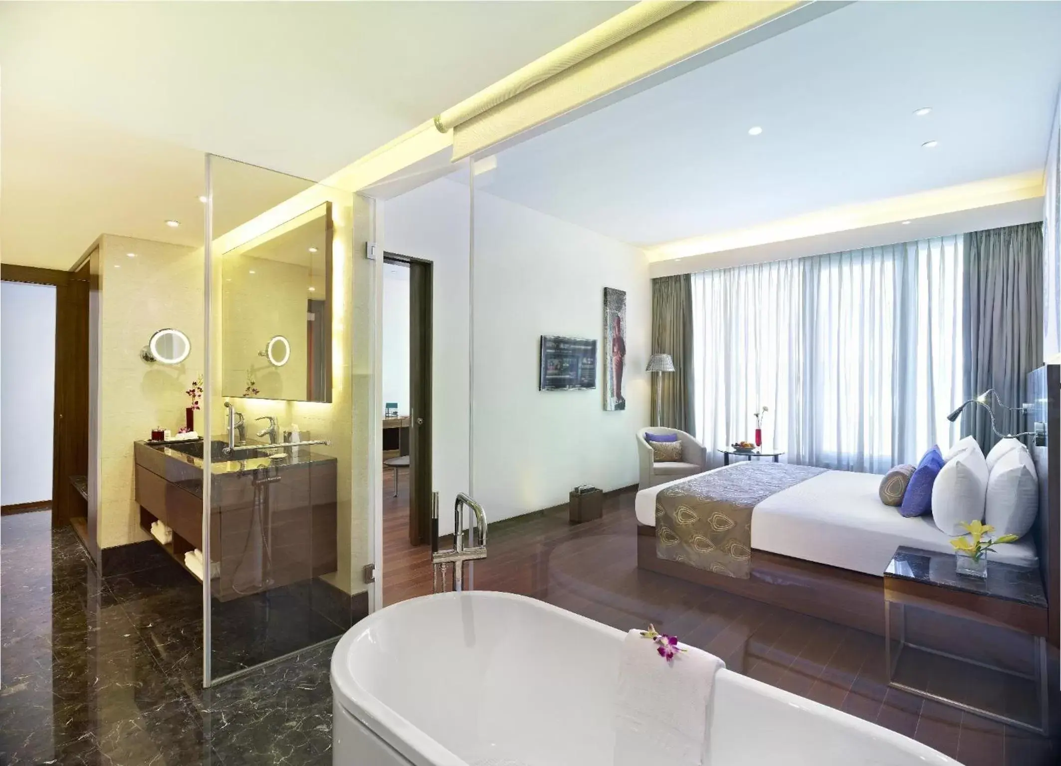 Bathroom, Bed in Vivanta Chennai IT Expressway OMR Bathroom, Bed in Vivanta Chennai IT Expressway OMR