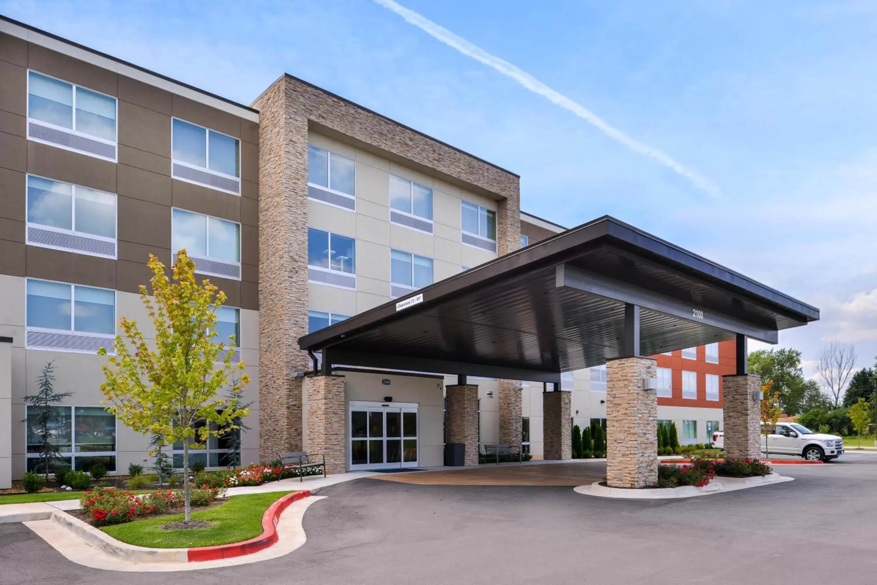 Property building in Holiday Inn Express & Suites - Siloam Springs by IHG Property building in Holiday Inn Express & Suites - Siloam Springs by IHG