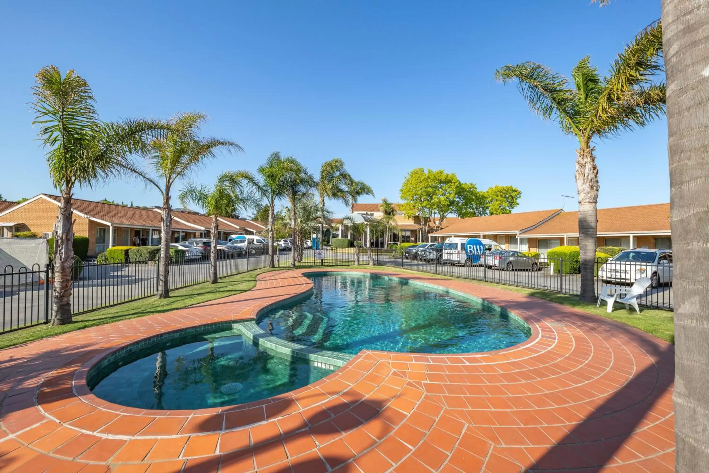 Swimming Pool in Best Western Melbourne Airport