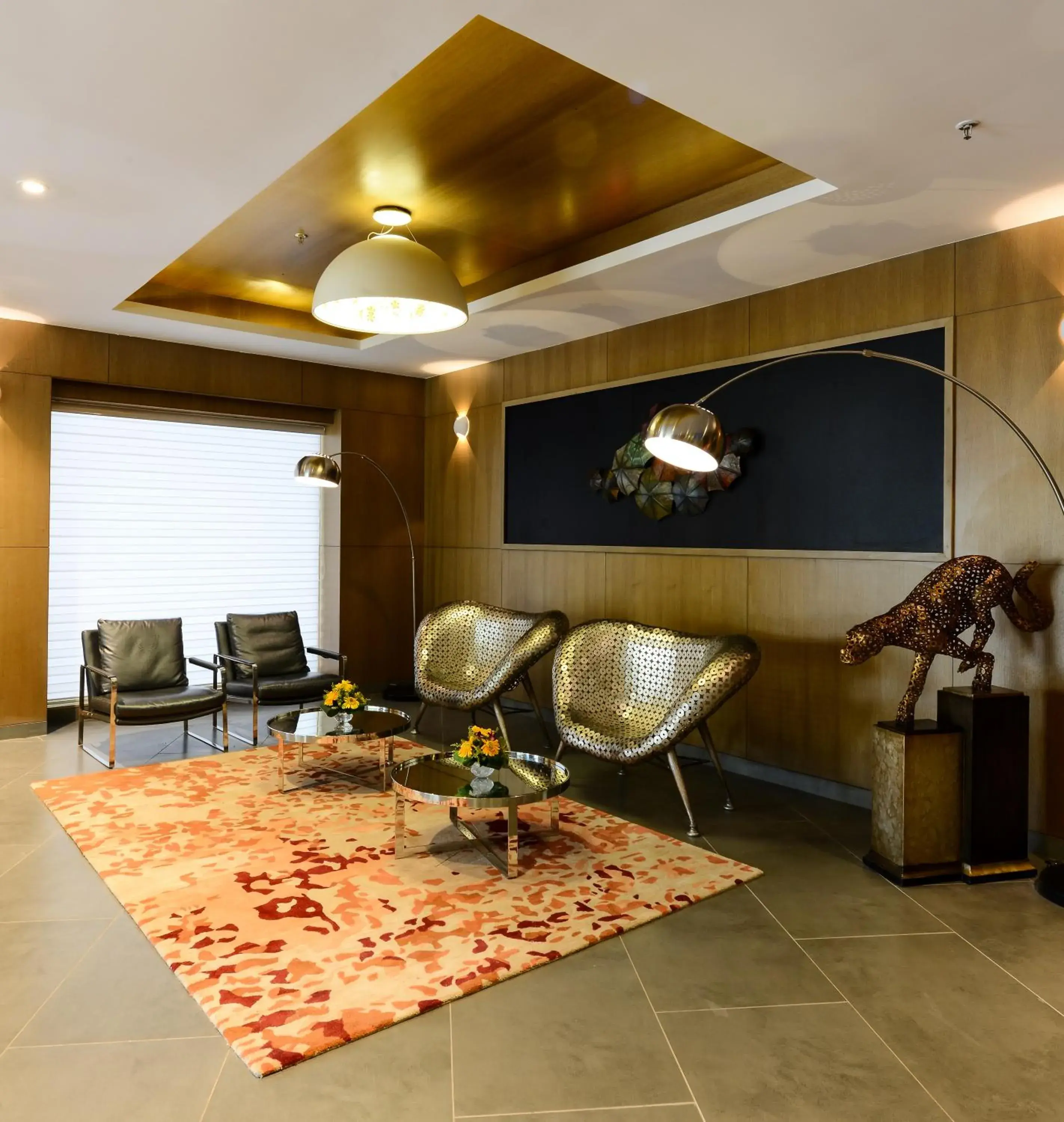 Lobby or reception, Seating Area in Howard Johnson Kolkata