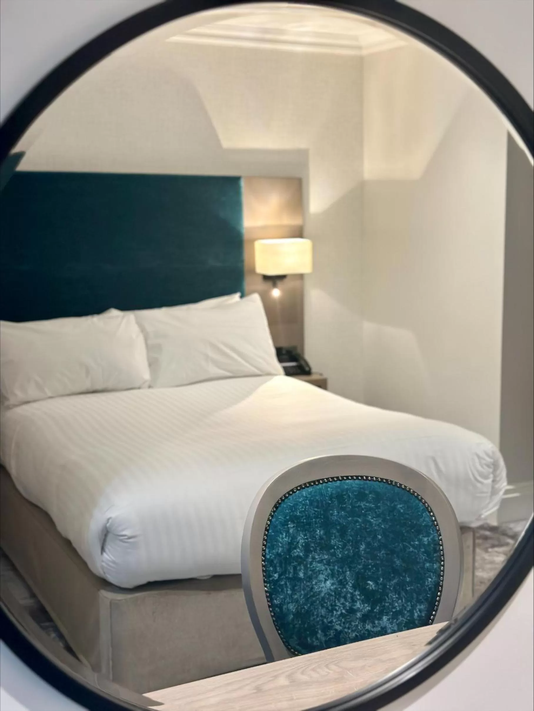 Bed in Best Western Abbots Barton Hotel