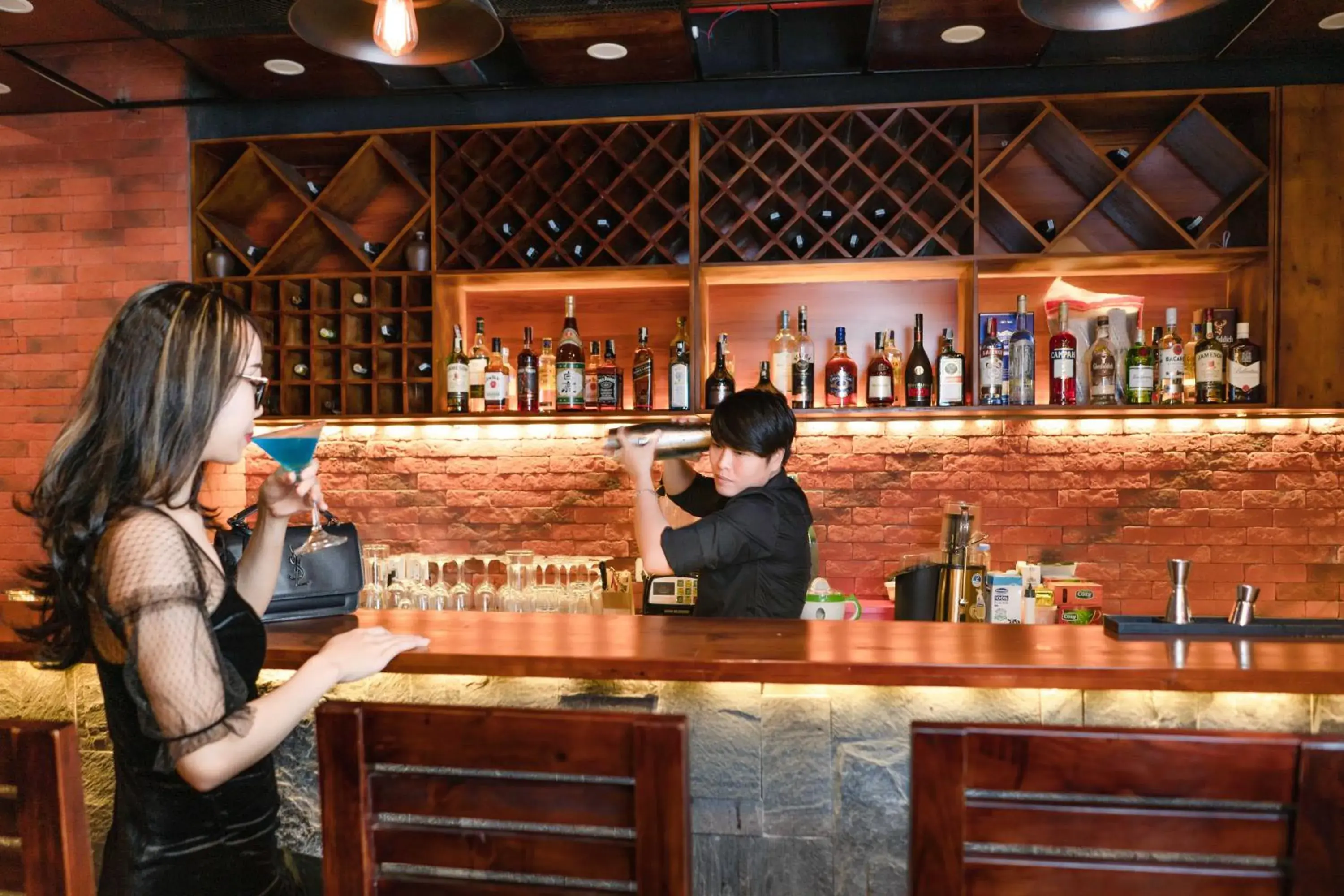 Staff, Lounge/Bar in Bao Hung Hotel and Apartment