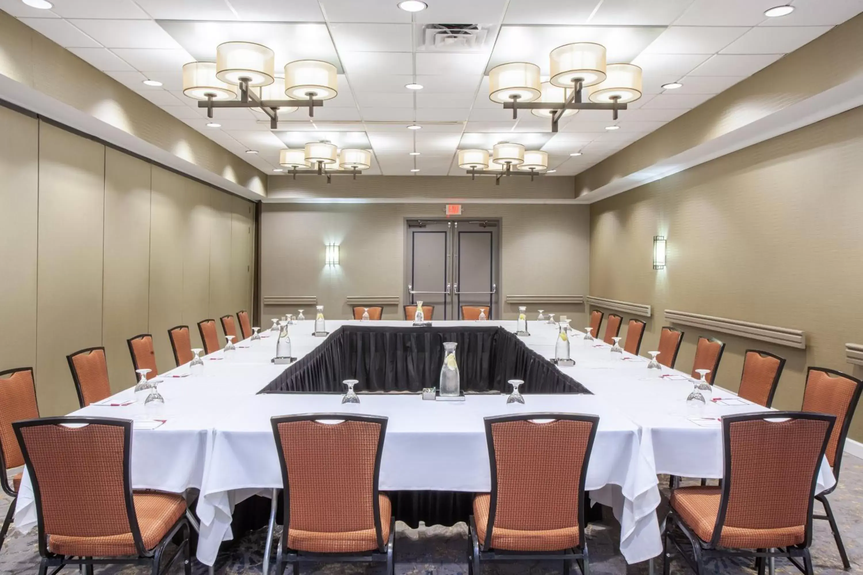 Banquet/Function facilities in Crowne Plaza Suites MSP Airport an IHG Hotel