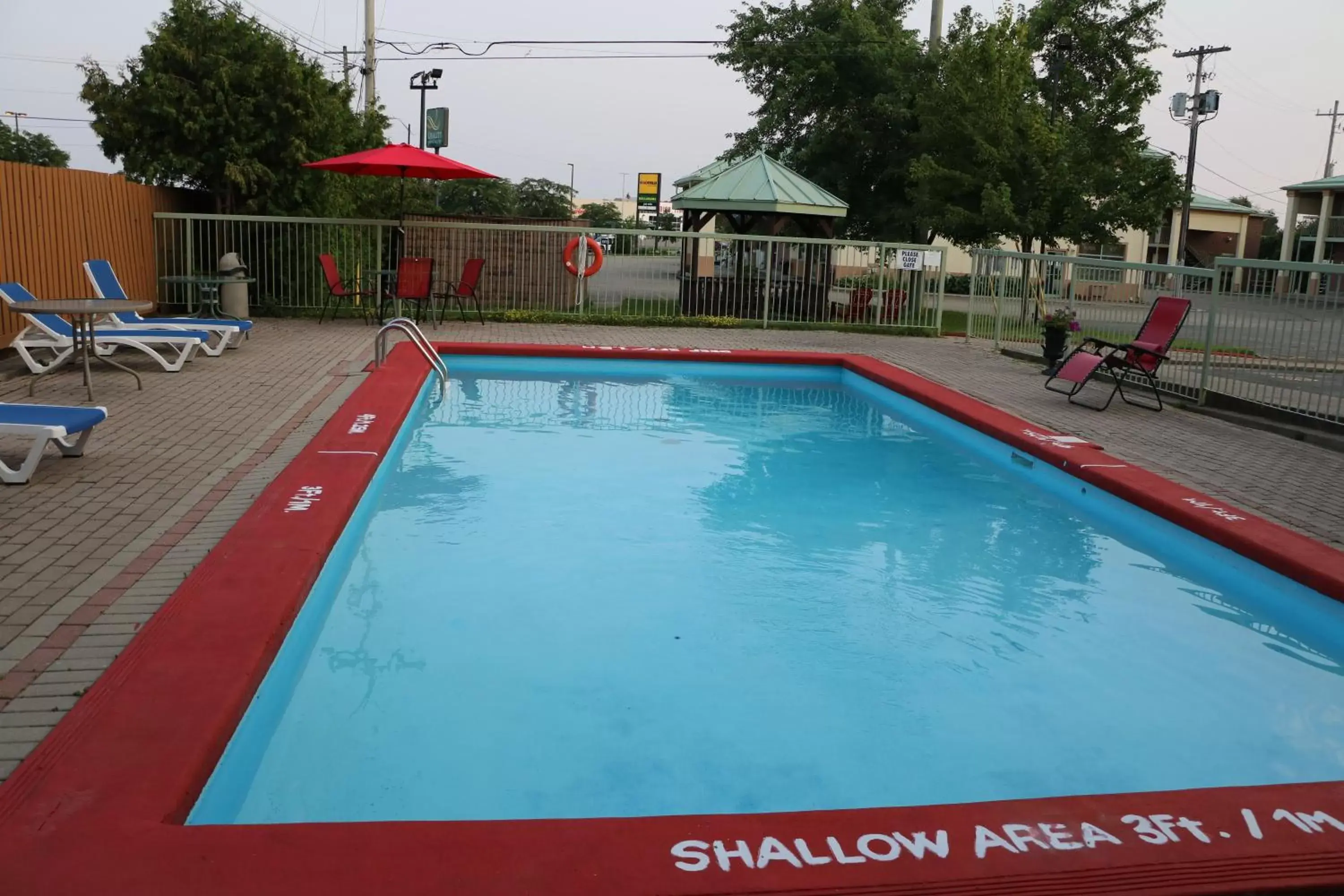 Swimming Pool in Quality Inn & Suites 1000 Islands