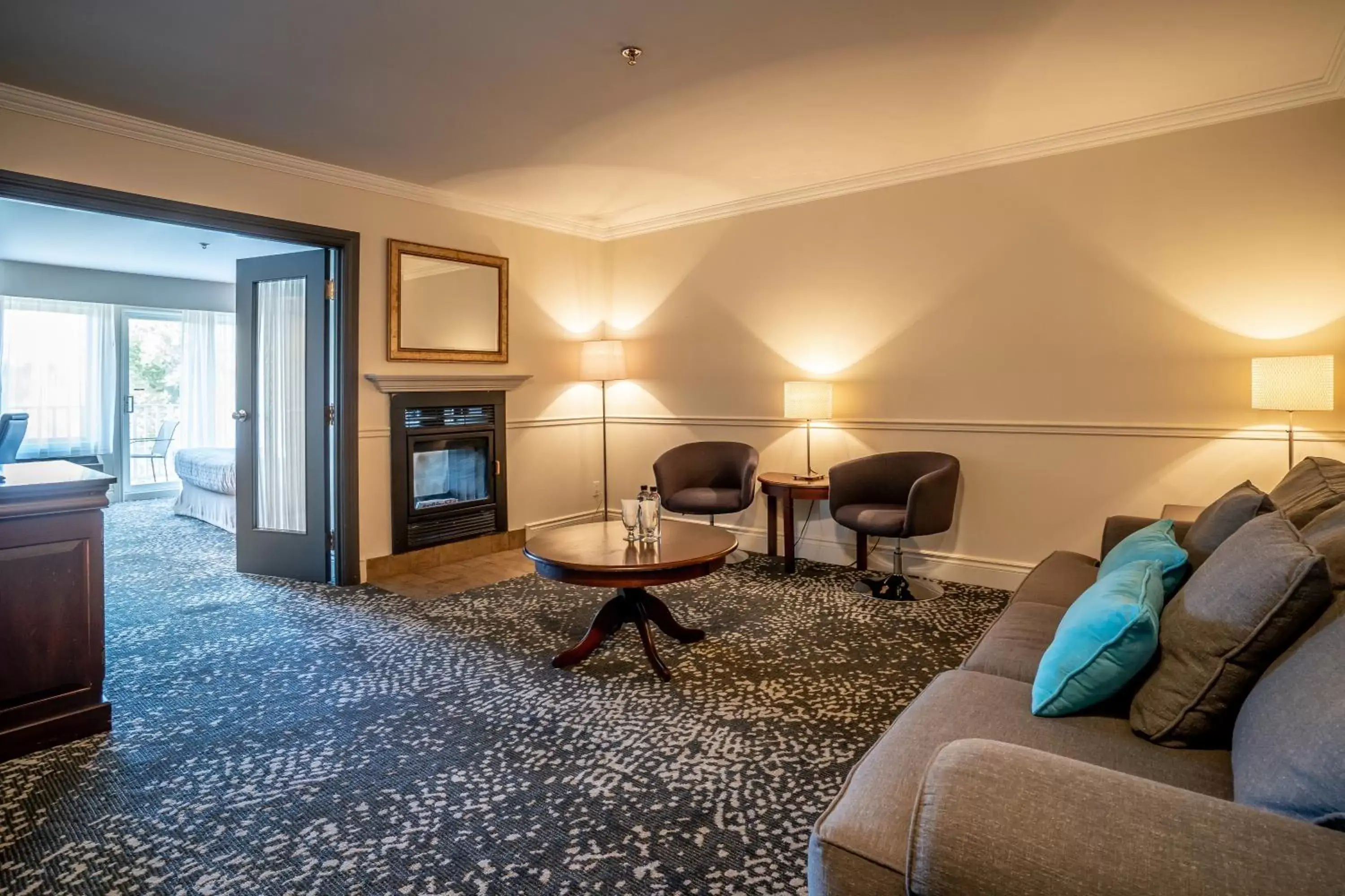 Living room, Seating Area in Manoir des Sables Hôtel & Golf