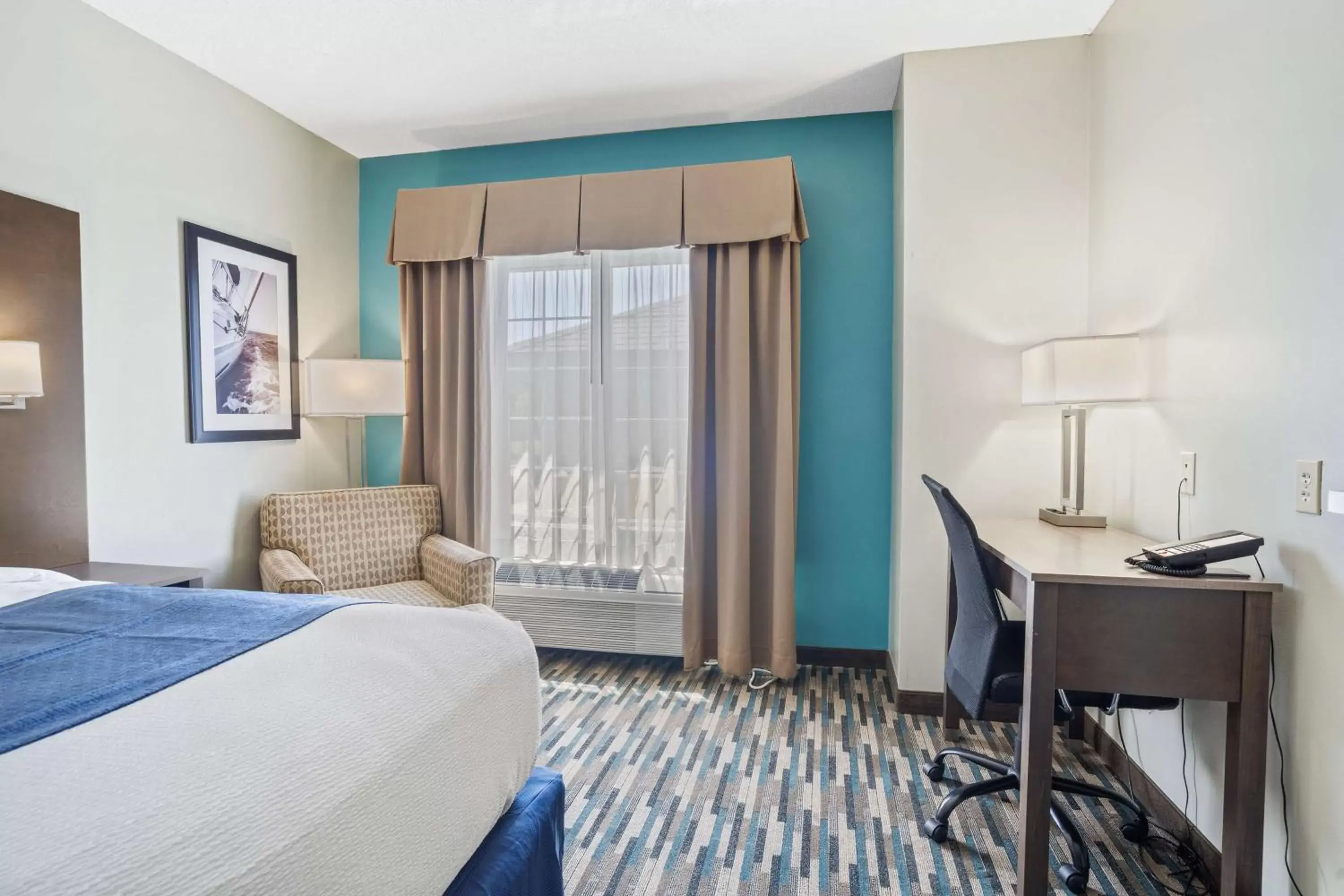 Bedroom, Bed in Blue Water Inn & Suites BW Signature Collection Bedroom, Bed in Blue Water Inn & Suites BW Signature Collection