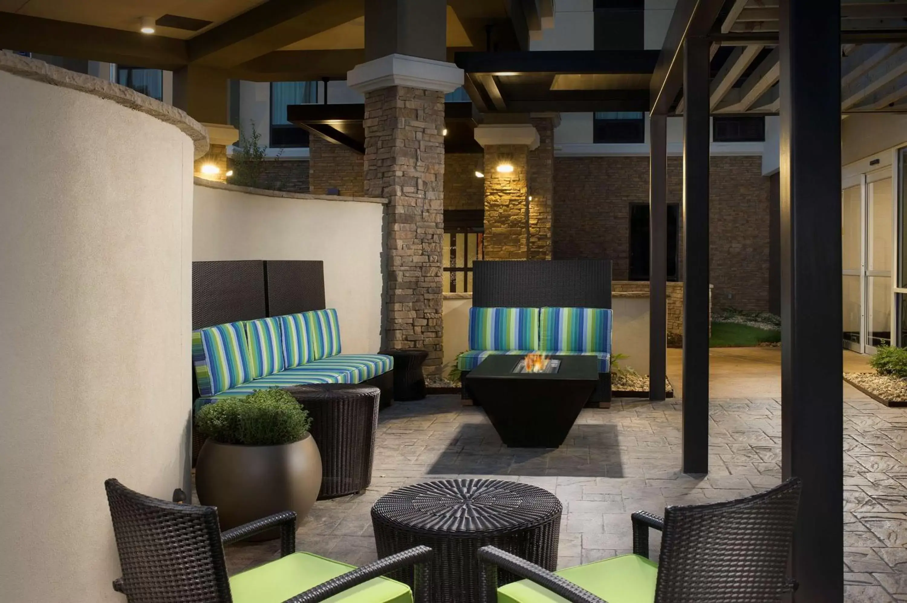 Patio, Seating Area in Home2 Suites by Hilton Hattiesburg