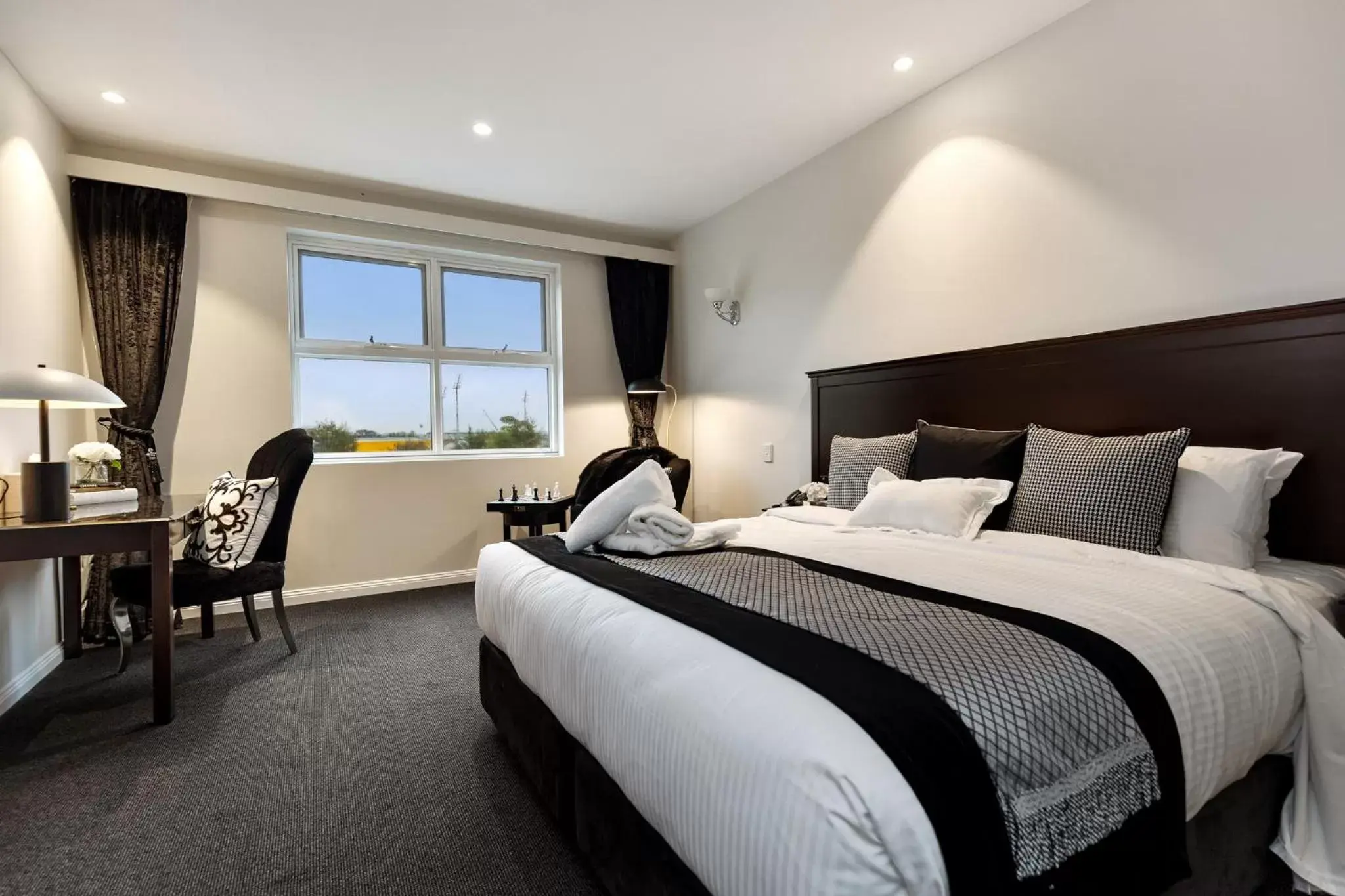 Bedroom in International Hotel Wagga Wagga