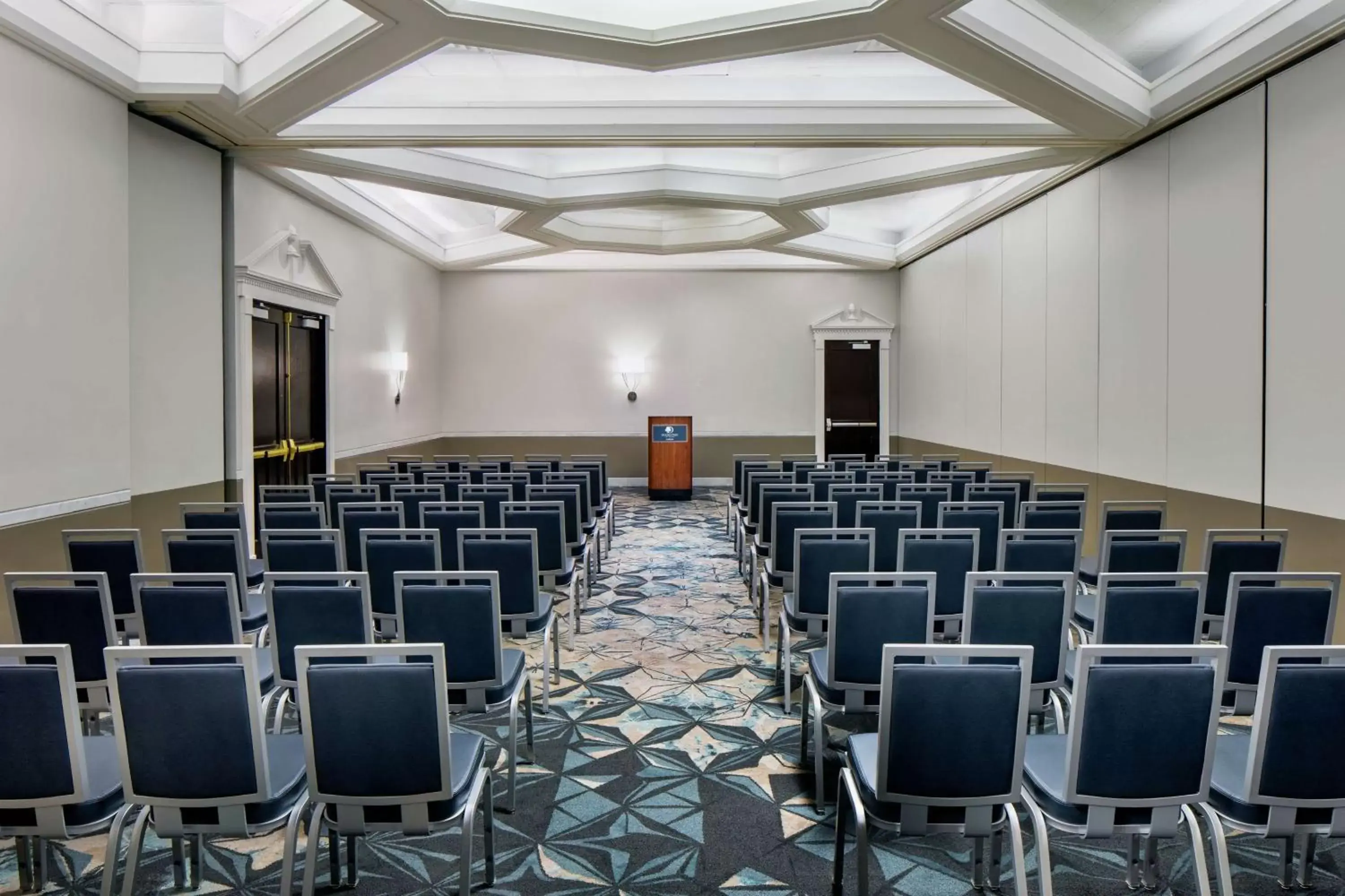 Meeting/conference room in DoubleTree by Hilton Nashua