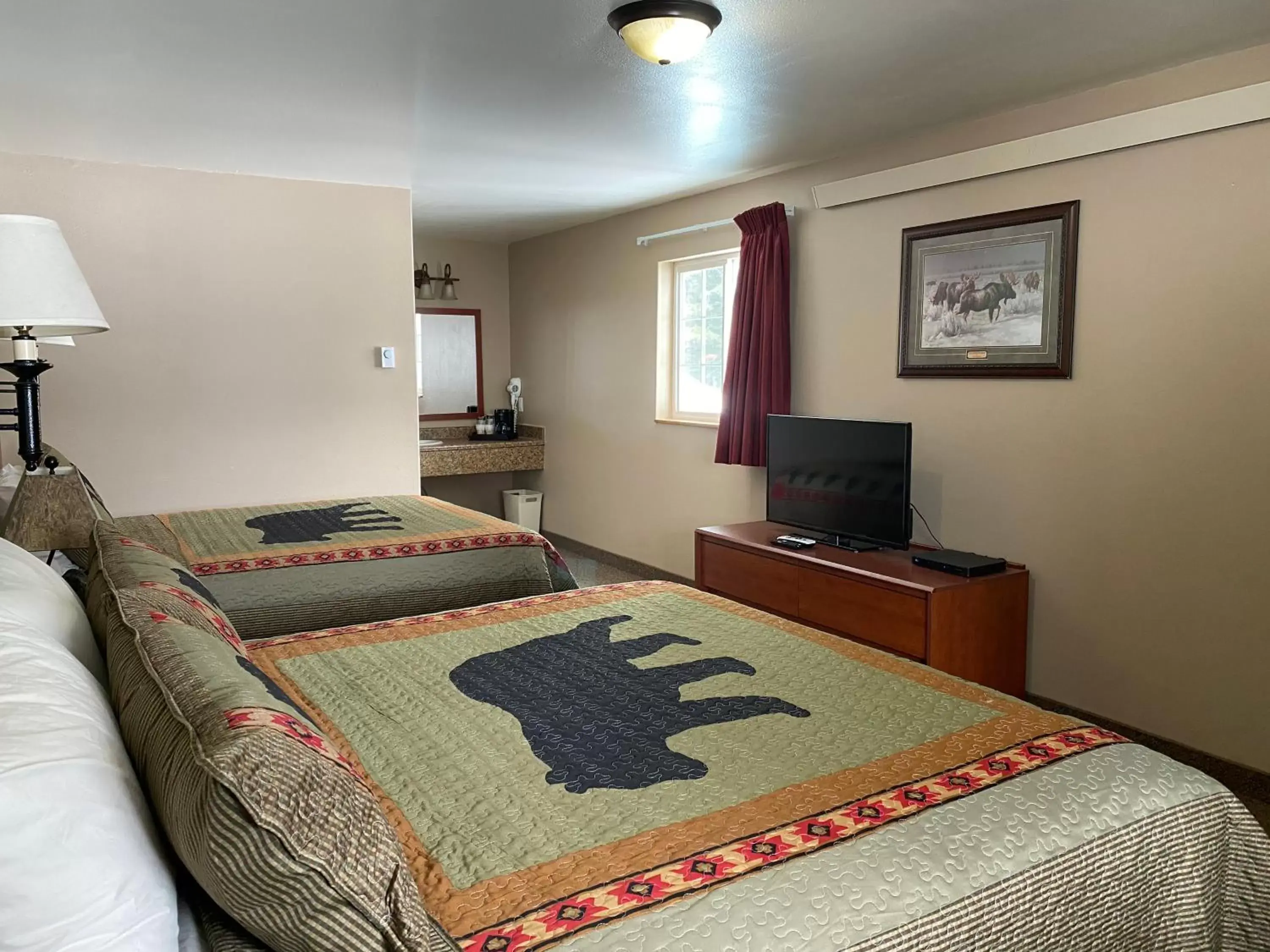 Bed in Antlers Lodge