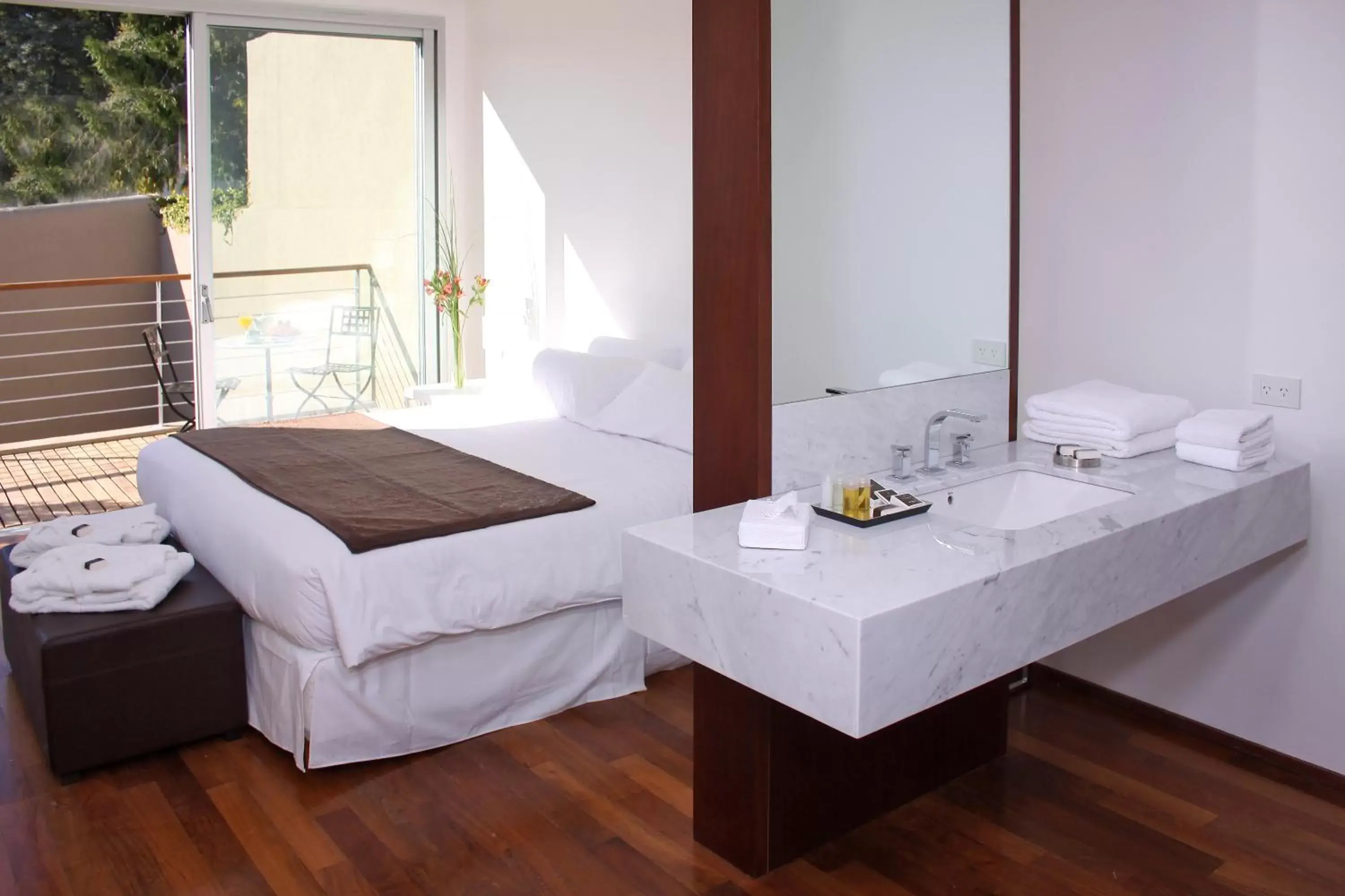 Area and facilities, Bathroom in San Isidro Plaza Hotel