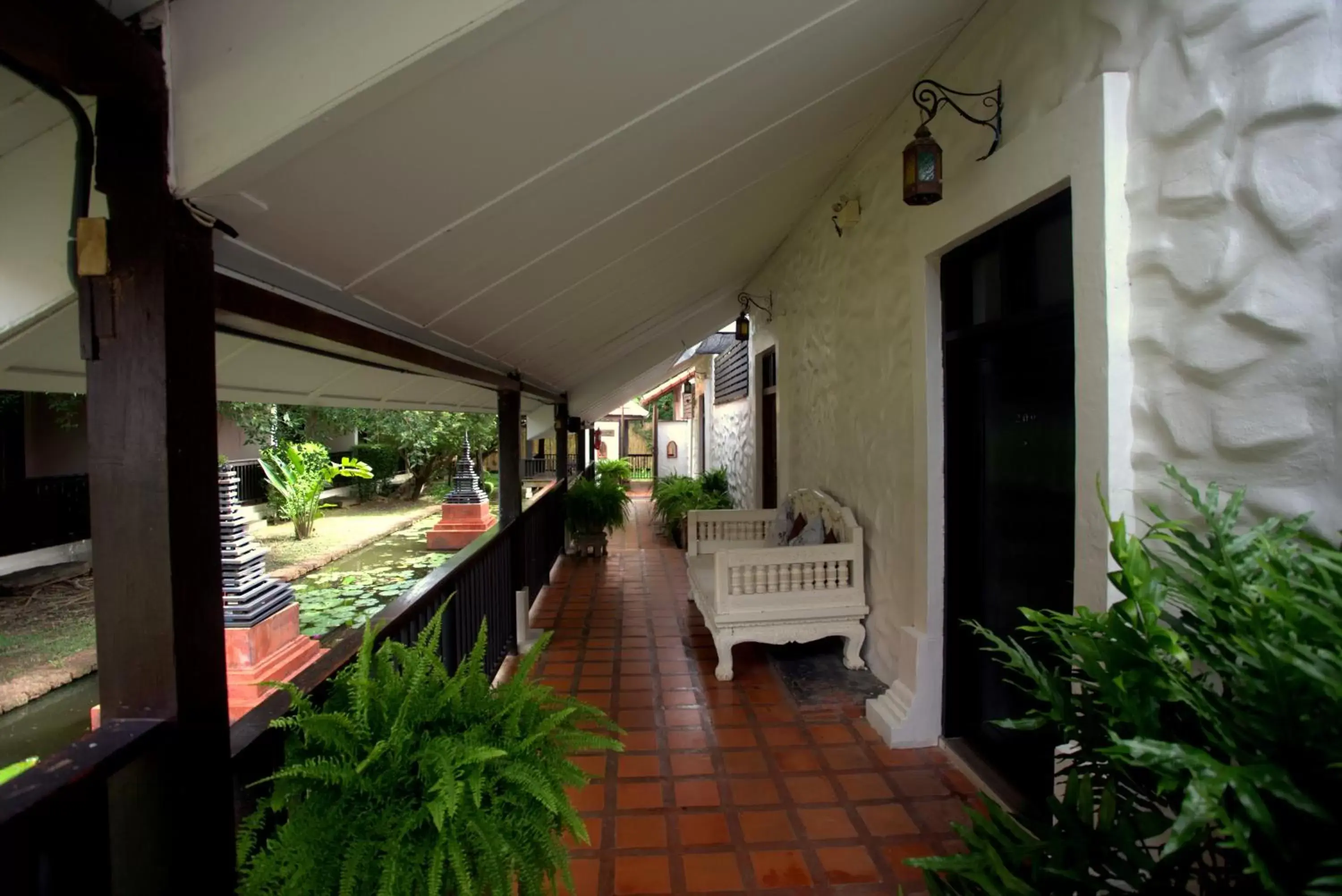Balcony/Terrace in Tharaburi Resort