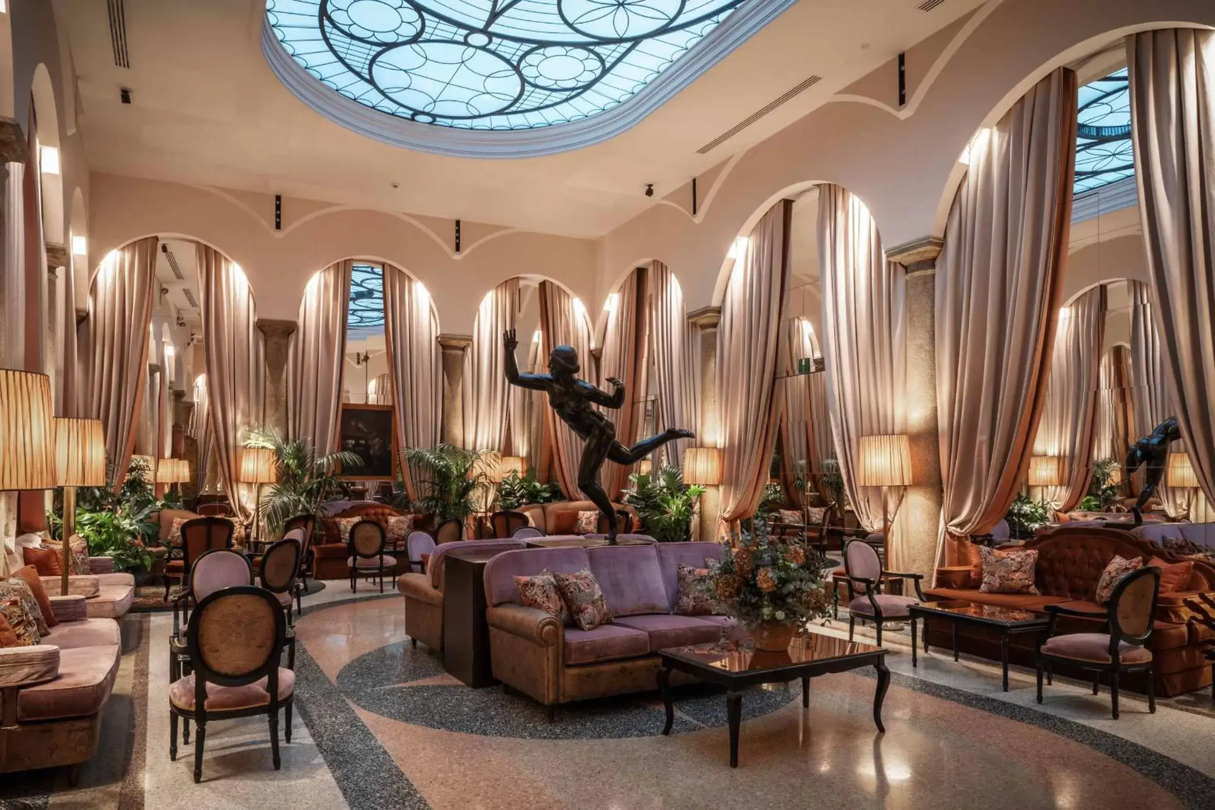 Lounge or bar, Lobby/Reception in Grand Hotel et de Milan - The Leading Hotels of the World