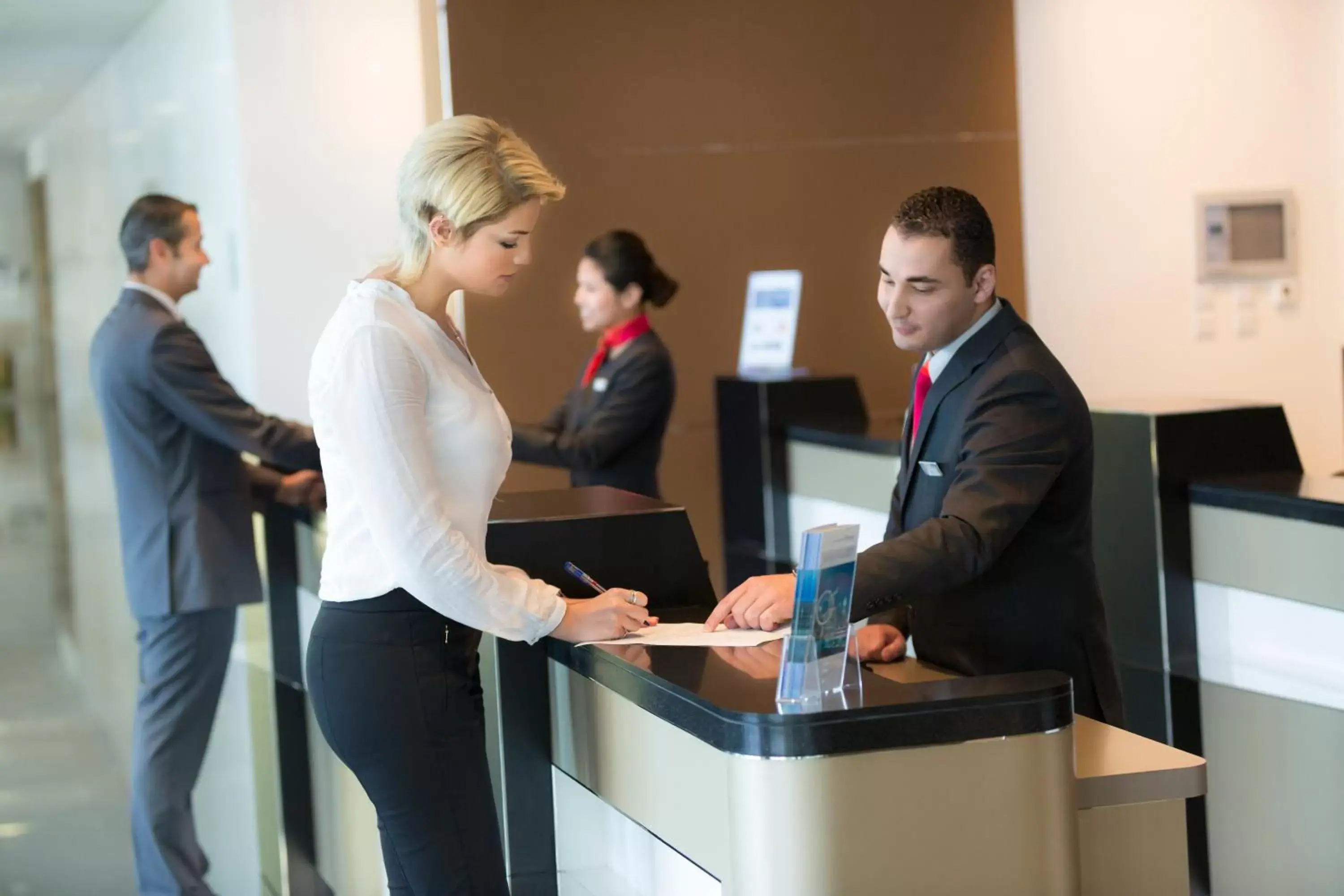 Lobby or reception in Novotel Abu Dhabi Al Bustan