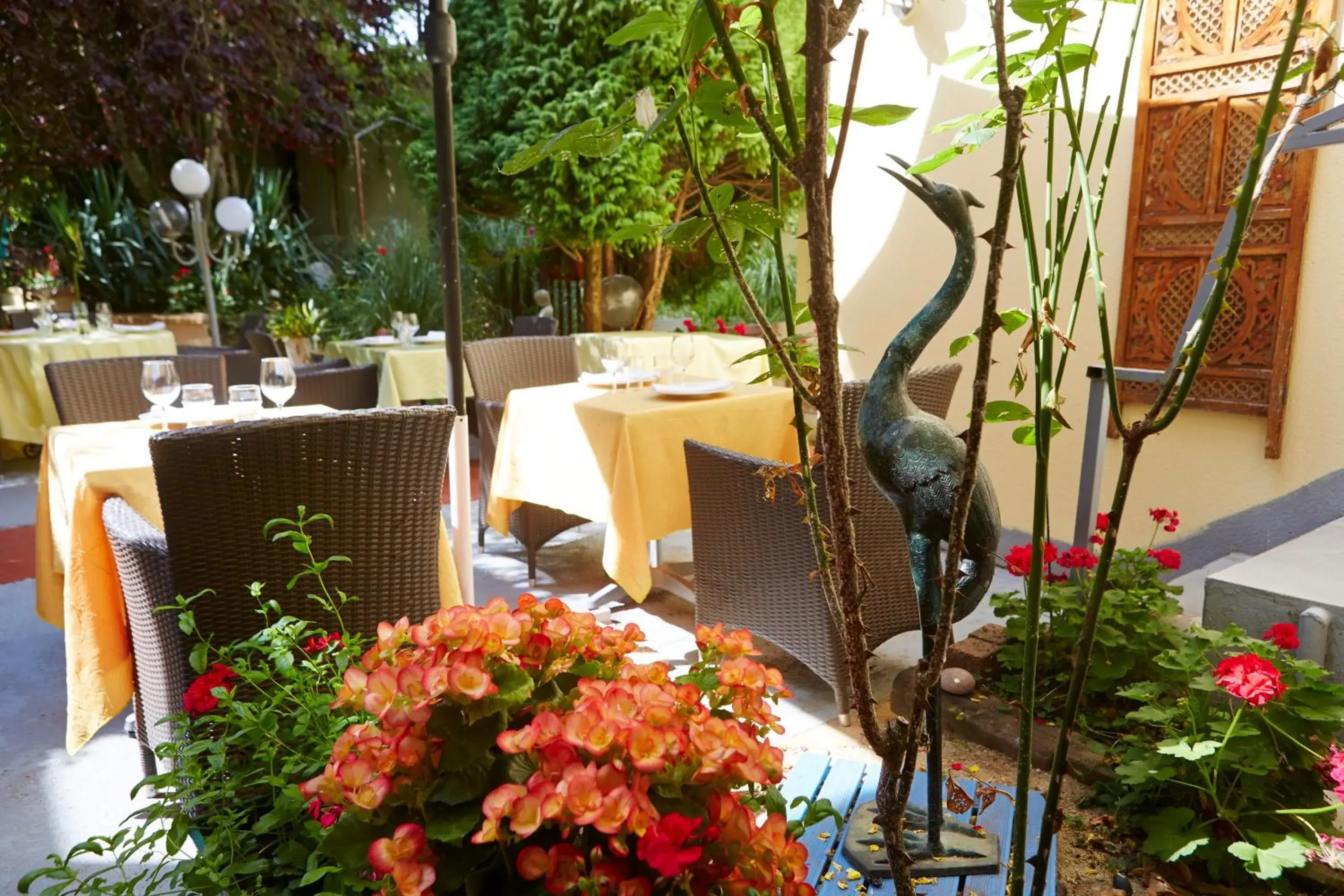 Balcony/Terrace, Restaurant/Places to Eat in Citotel Le Clos Champel