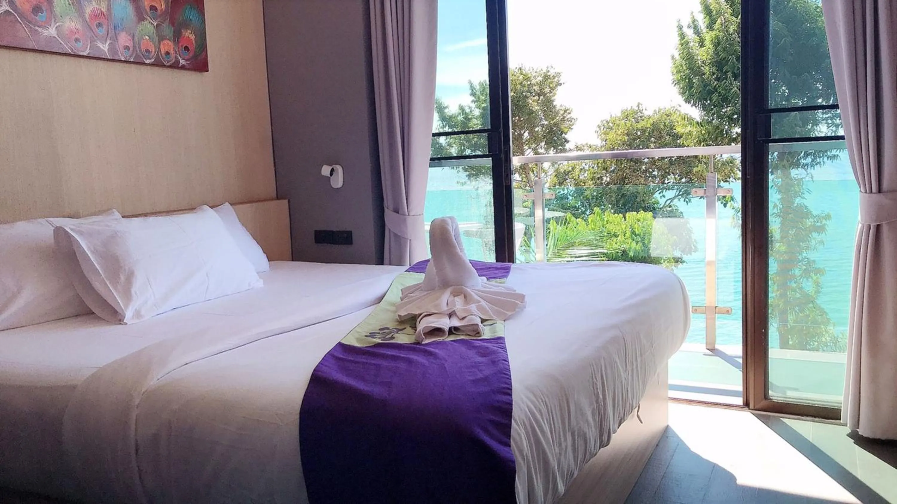 Bed in Cliff Lanta Suite-Koh Lanta Krabi