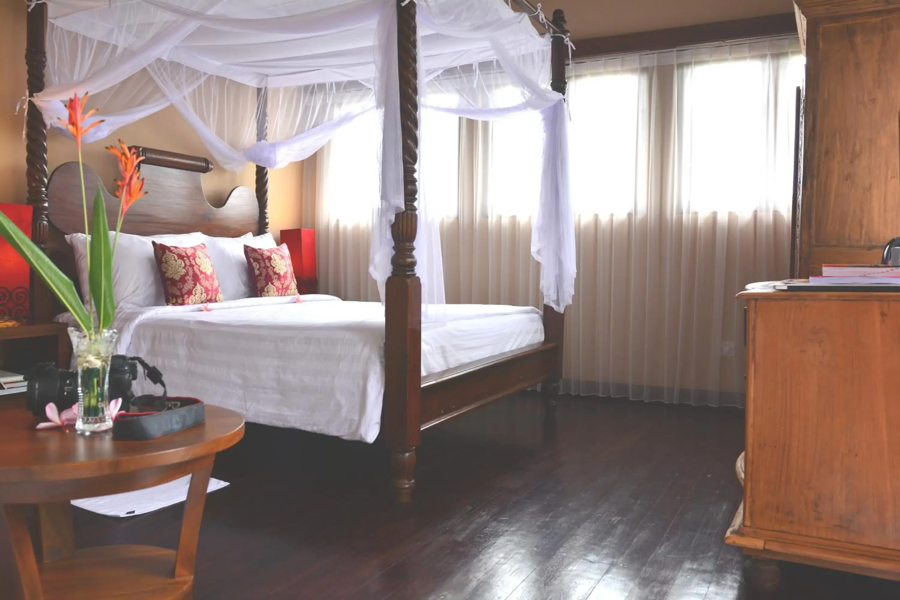 Photo of the whole room, Bed in Griya Sriwedari