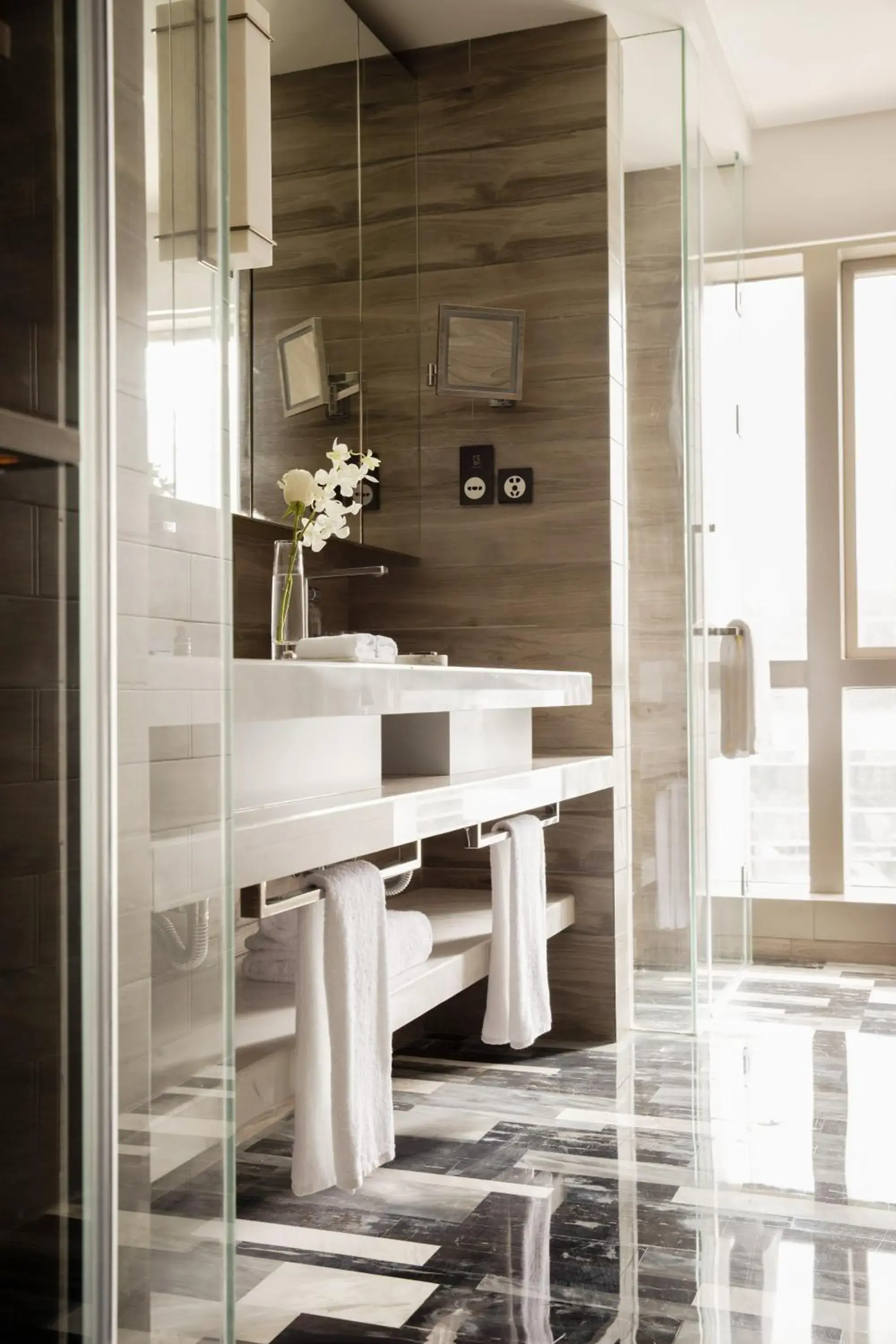 Bathroom in Jumeirah Living Guangzhou Bathroom in Jumeirah Living Guangzhou