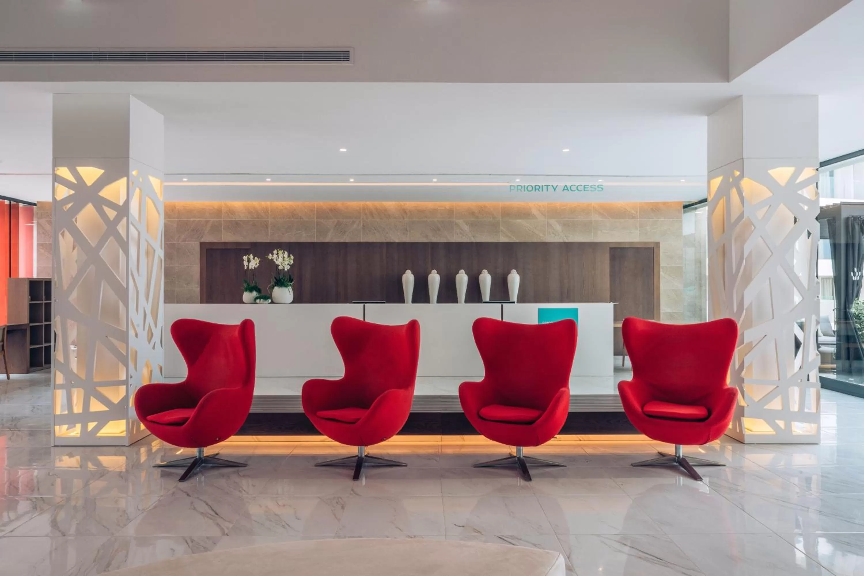 Lobby or reception in Iberostar Waves Cala Millor - Adults Only