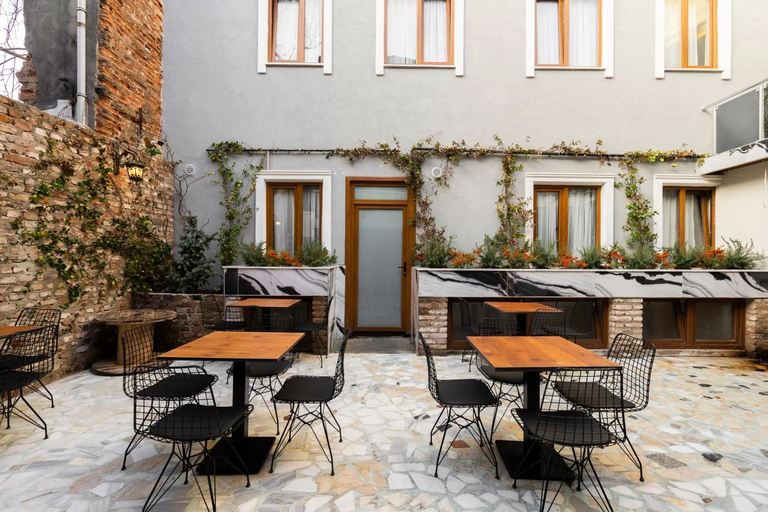 Patio in Castillo Rojo Hotel Istanbul