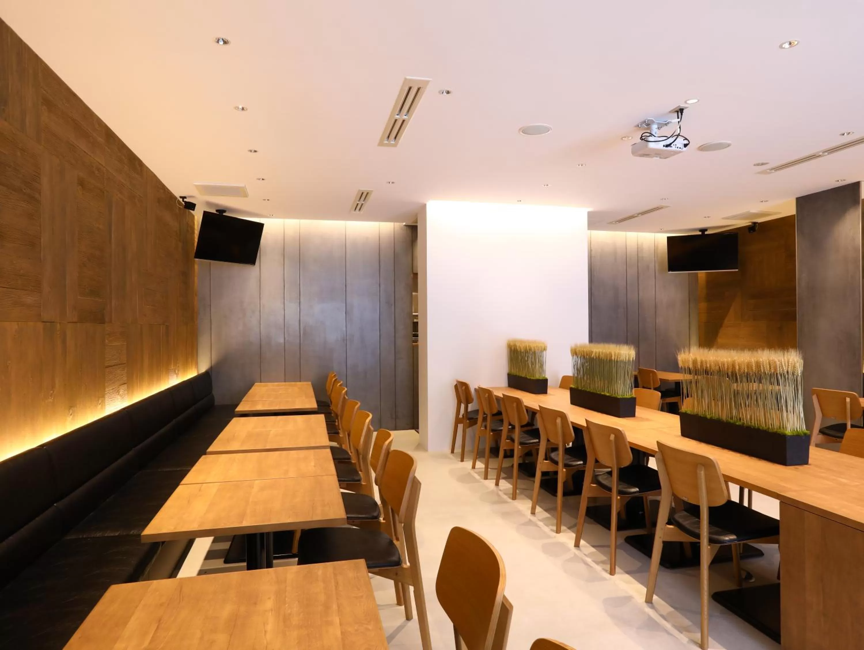 Restaurant/places to eat in Hotel Wing International Kyoto - Shijo Karasuma