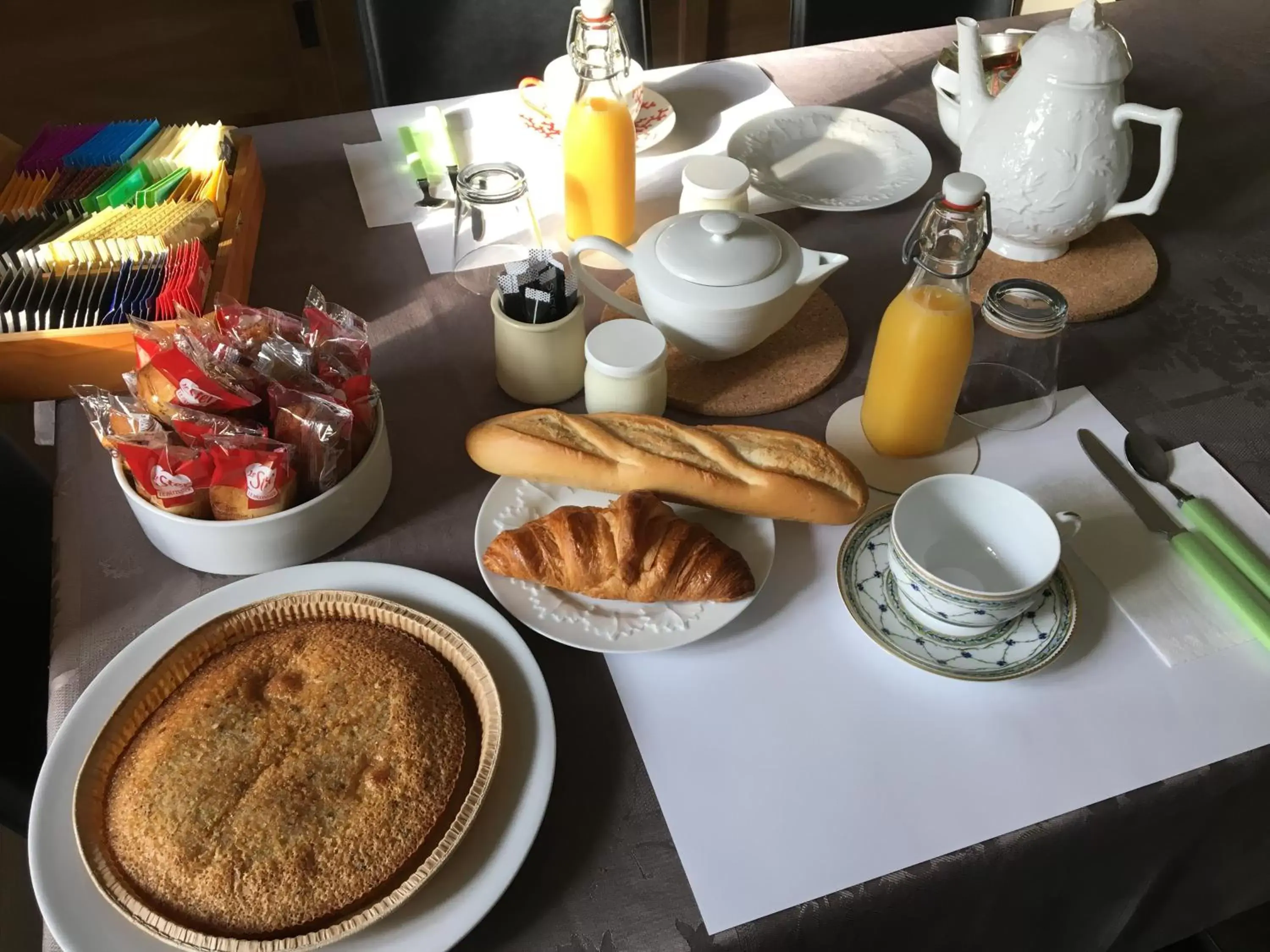 Breakfast in Les Chambres Lauryvan