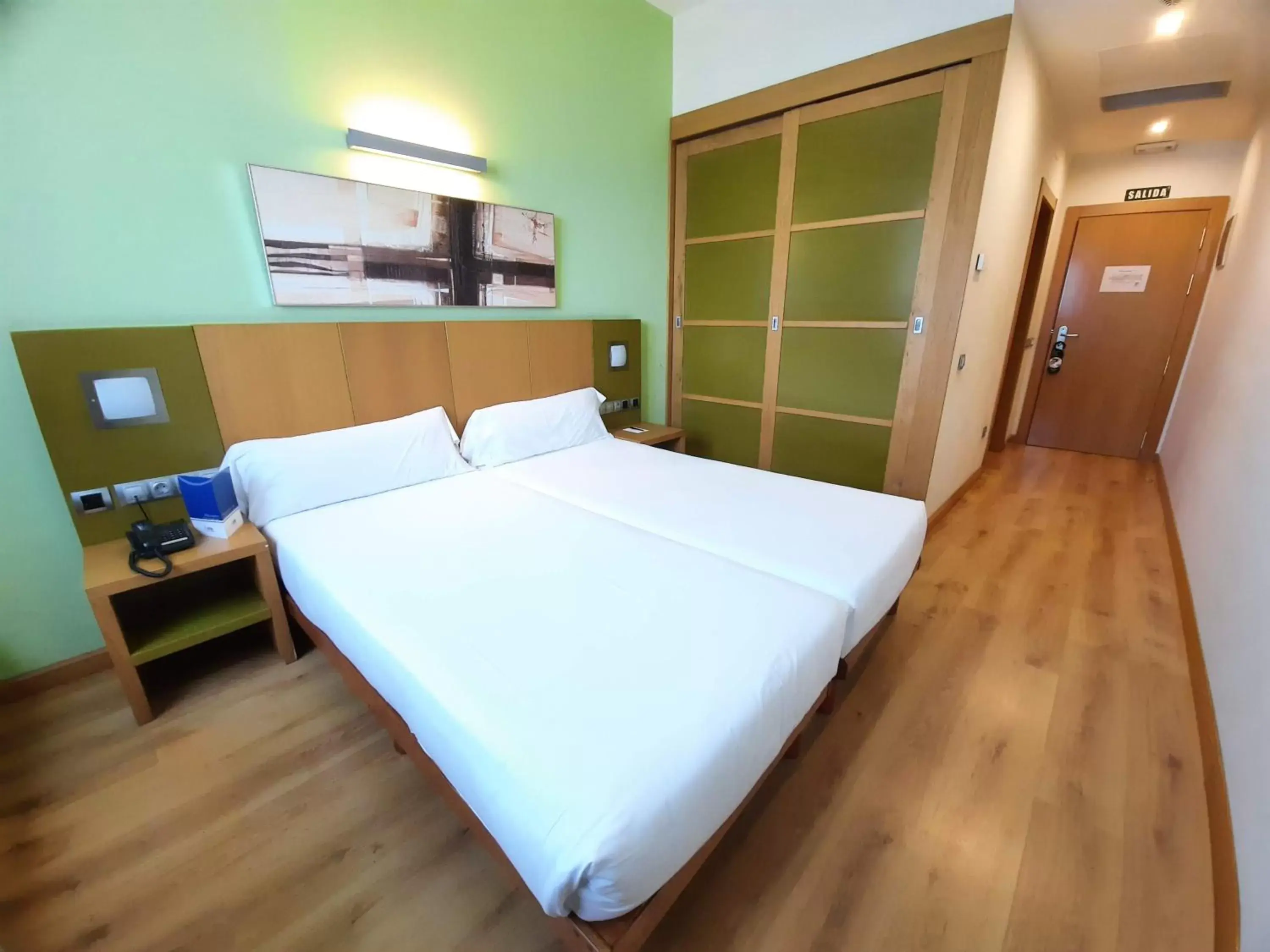 Photo of the whole room, Bed in Hotel La Boroña