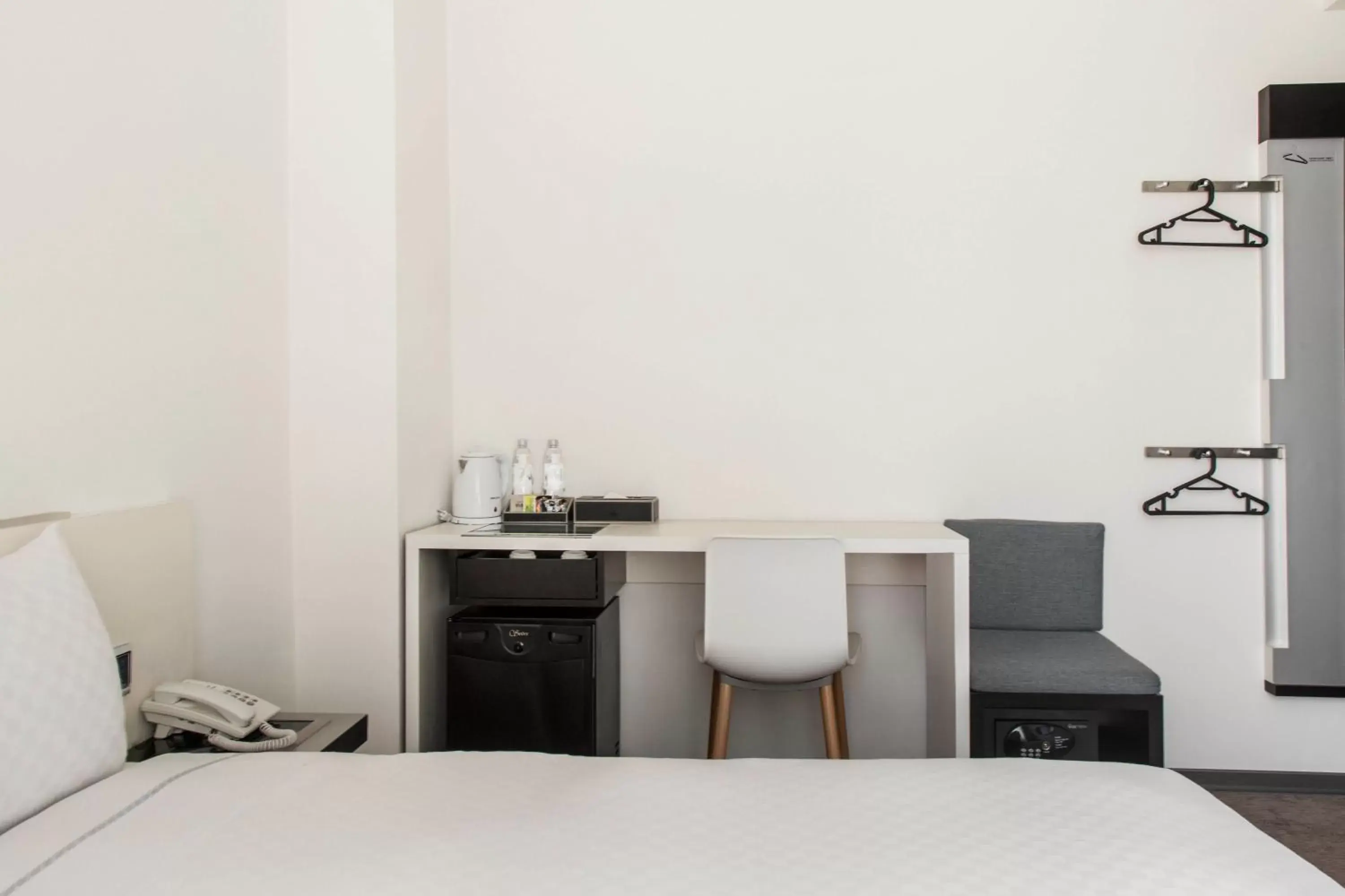 Photo of the whole room, Bed in CityInn Hotel Taipei Station Branch II Photo of the whole room, Bed in CityInn Hotel Taipei Station Branch II