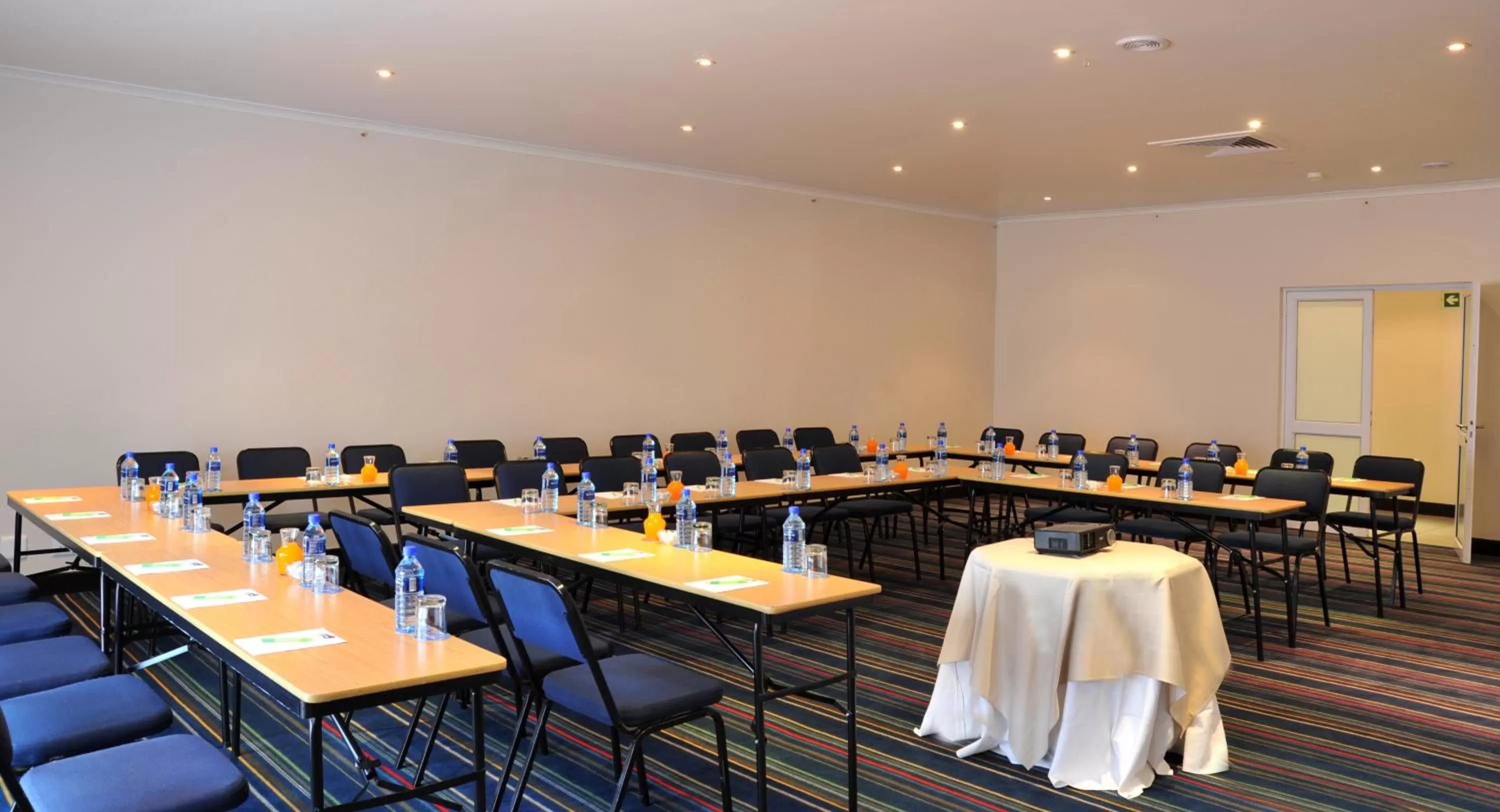 Business facilities in Premier Splendid Inn Bayshore