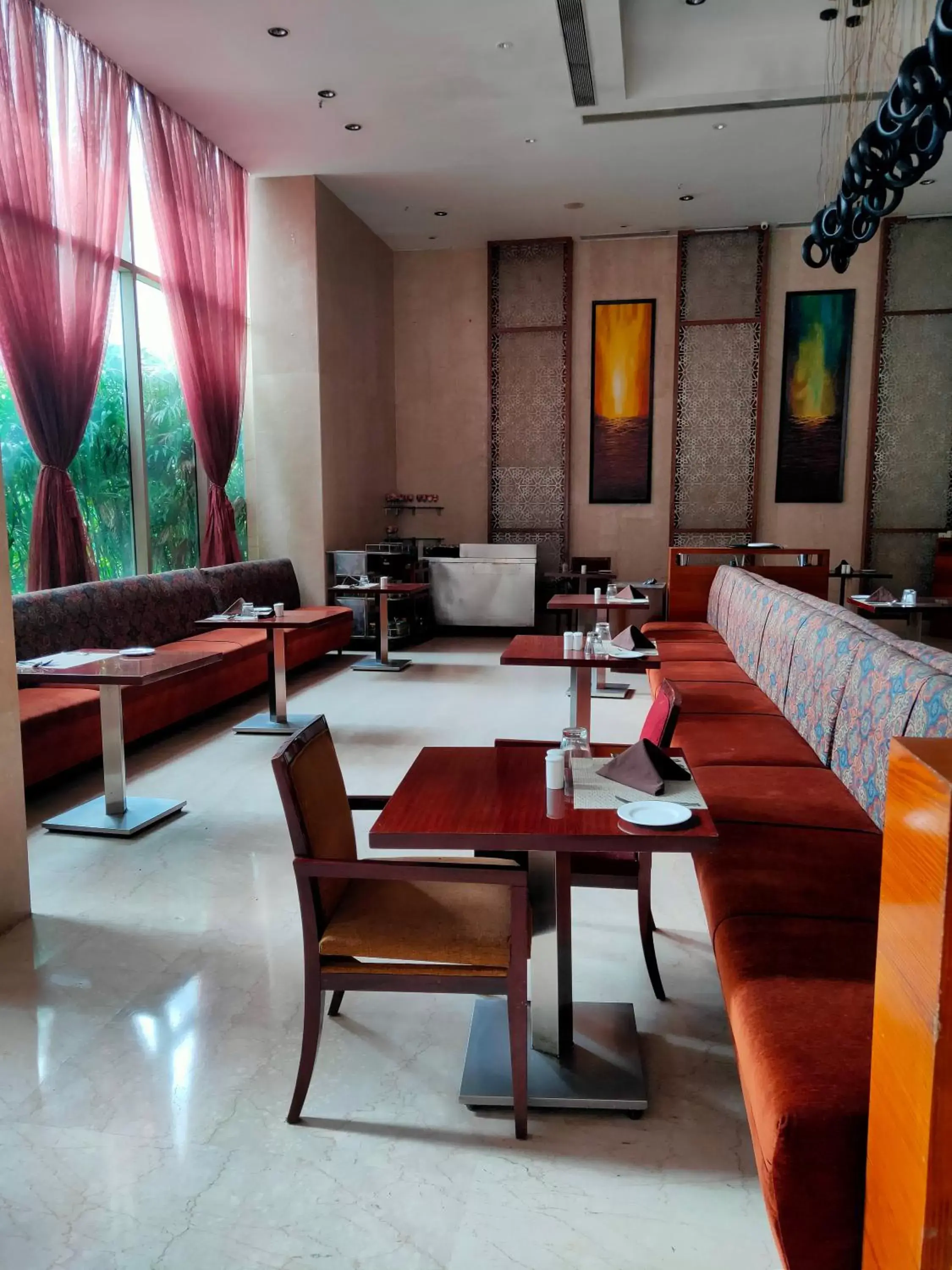 Restaurant/places to eat in Pride Plaza Hotel, Kolkata