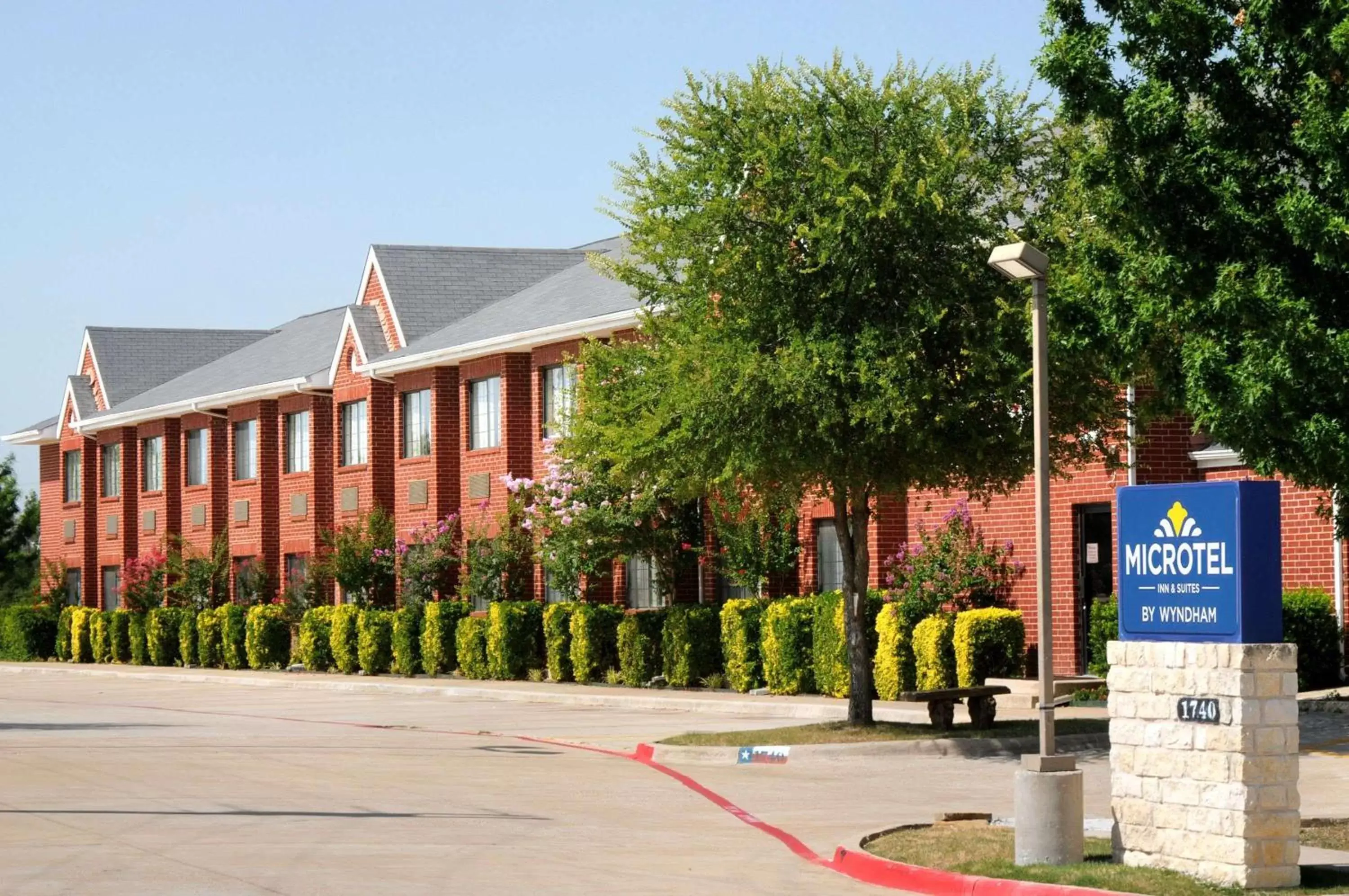 Property building in Microtel Inn & Suites by Wyndham Arlington/Dallas Area