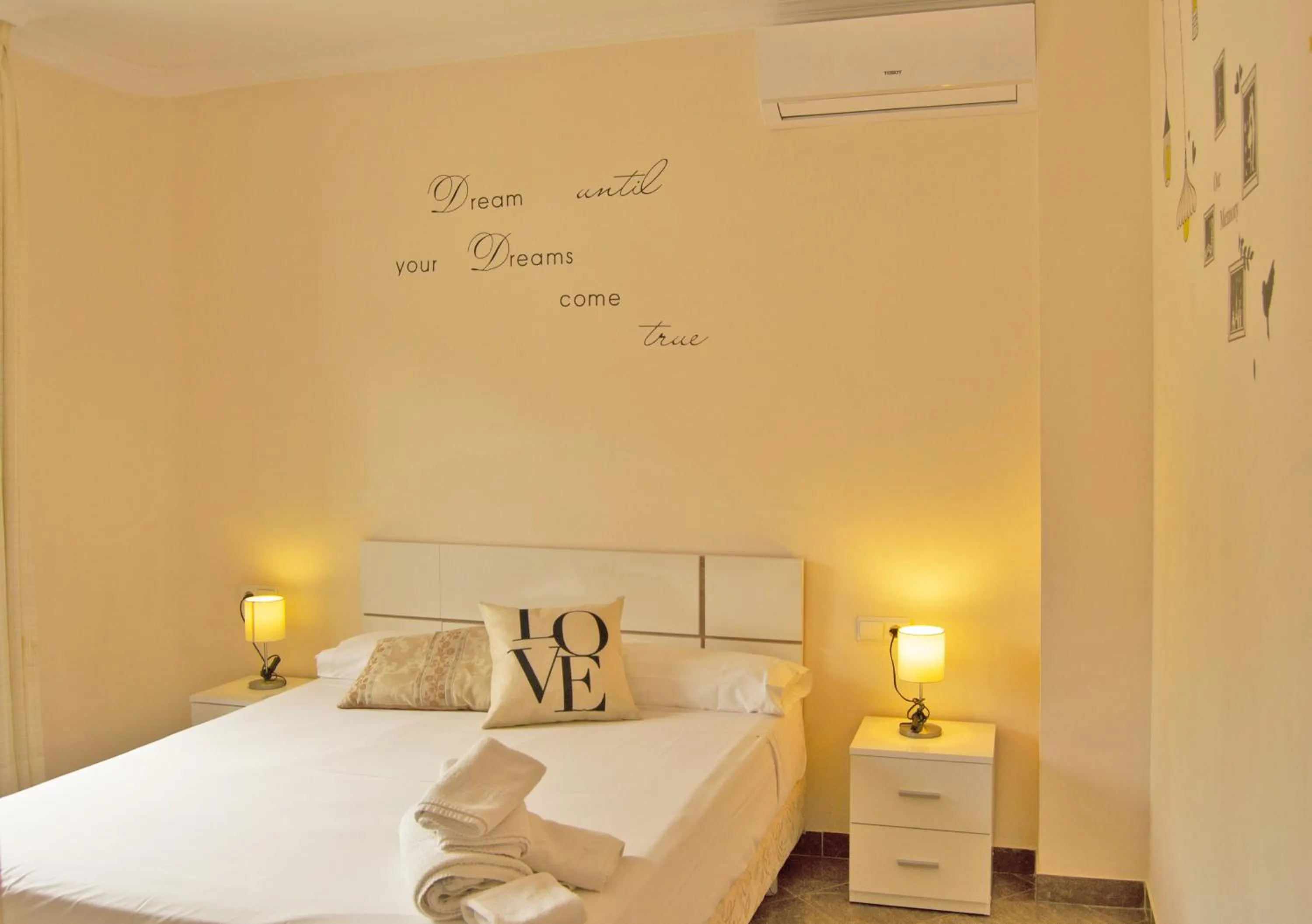 Bed in Roquetas Beach and Playa Serena Golf Village