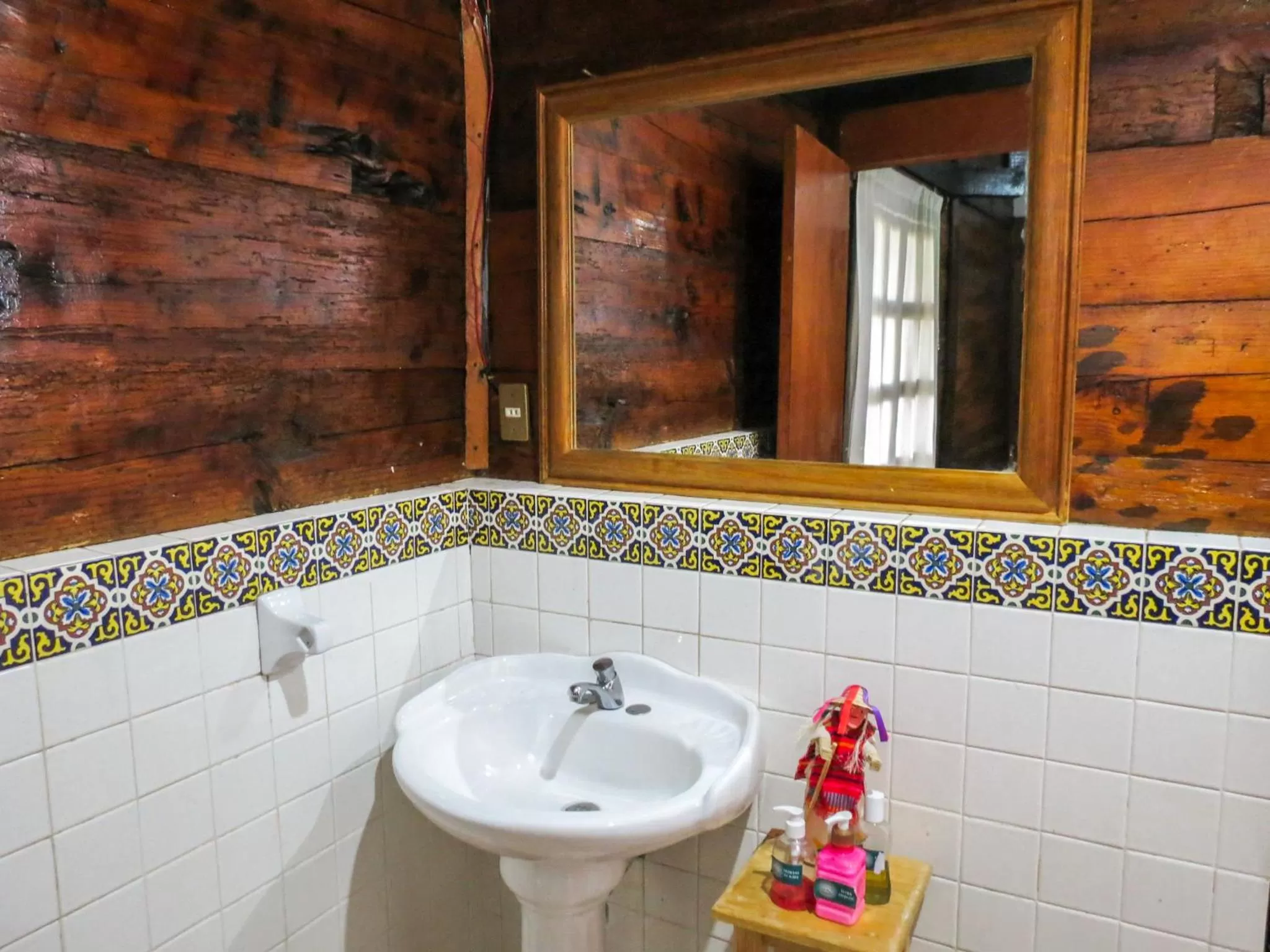 Bathroom in Cabañas Yunuén by Rotamundos