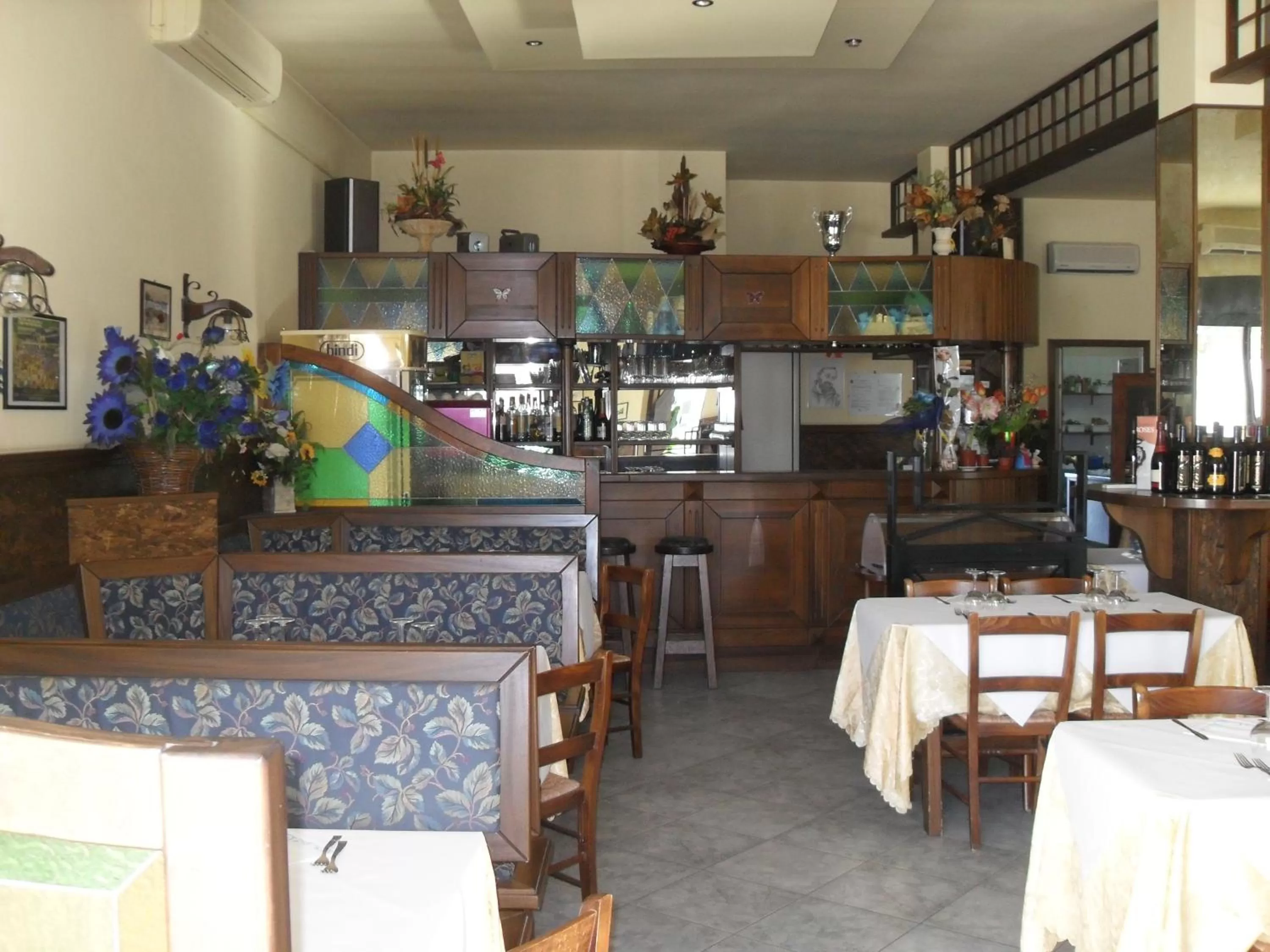 Restaurant/places to eat in Mamma Assunta
